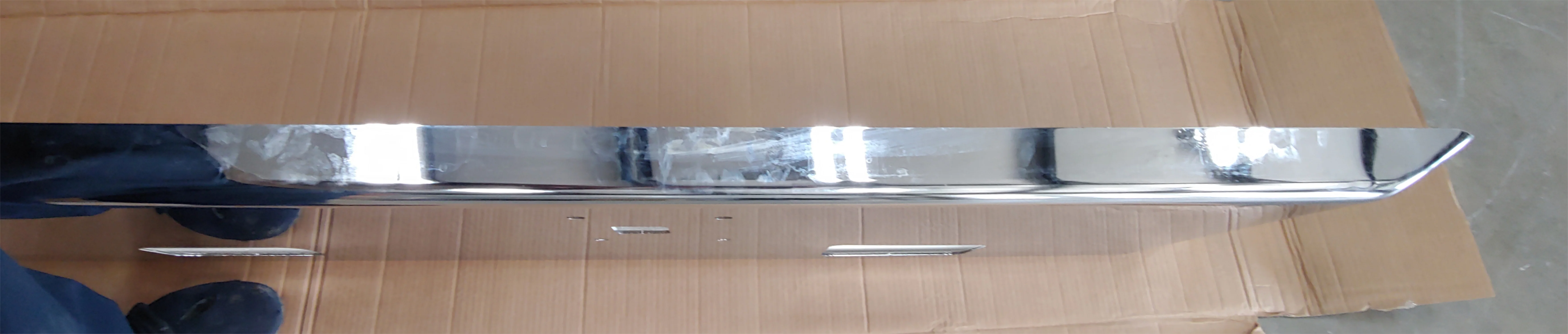 International 9900 18" Steel Chrome Bumper with fog light holes, 3524850C2 - Image 7