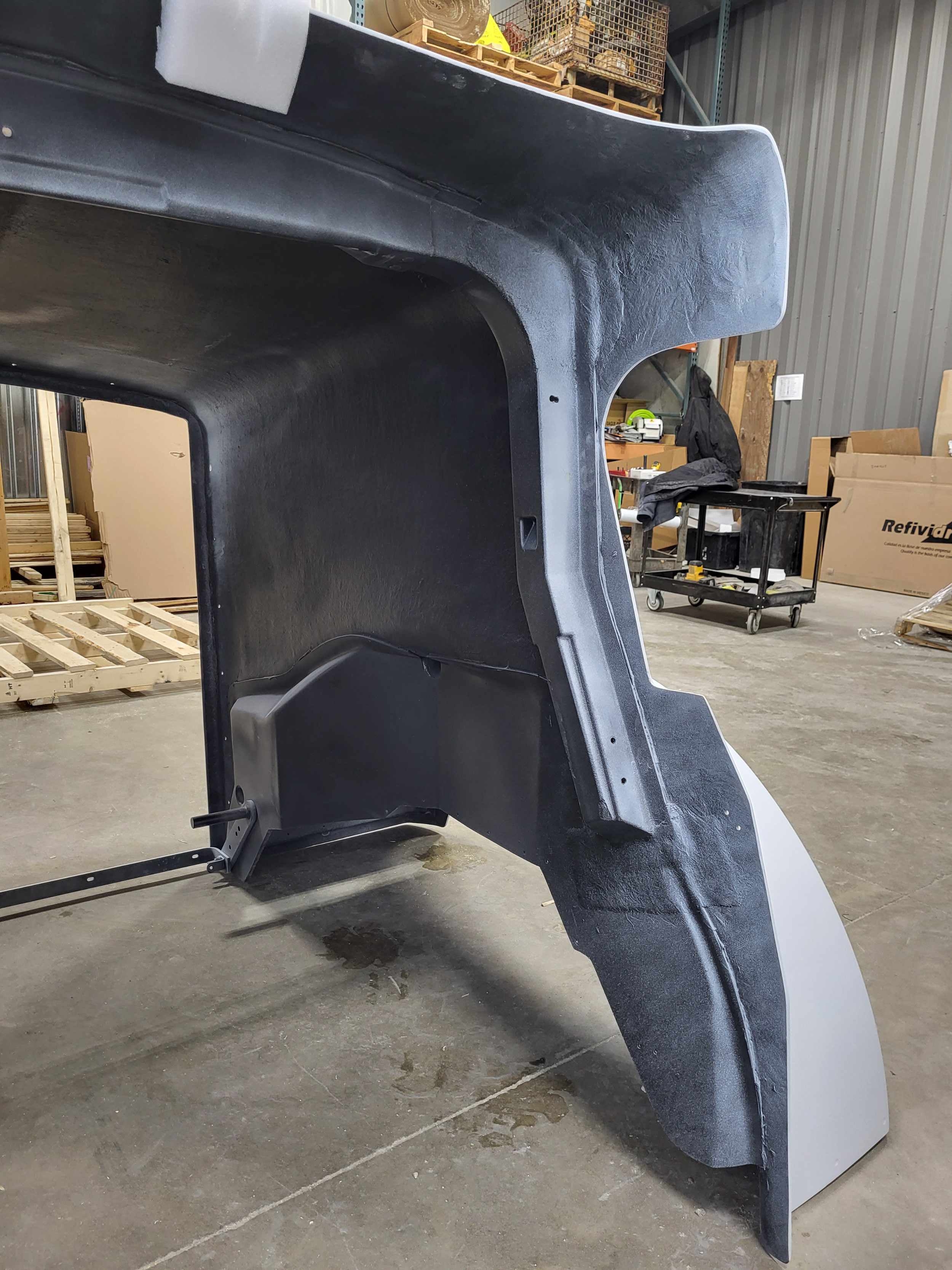 DuraBuilt Kenworth W900B Fiberglass Hood | 2007-Up | Curved Cowl | KWH-930 - Image 8