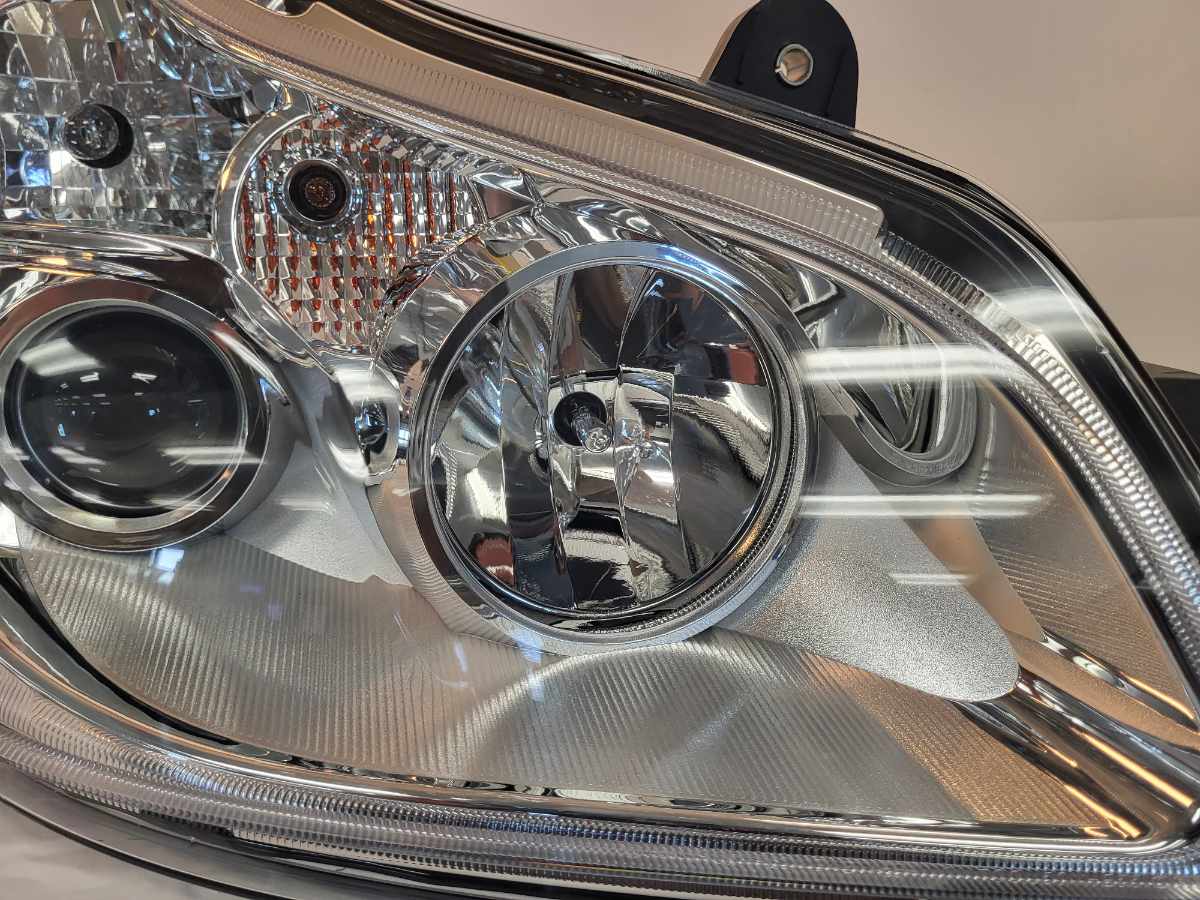 Durabilt Headlight, Fits Kenworth T680 Chrome Halogen Projector Passenger Side, P54-6103-11000R - Image 3