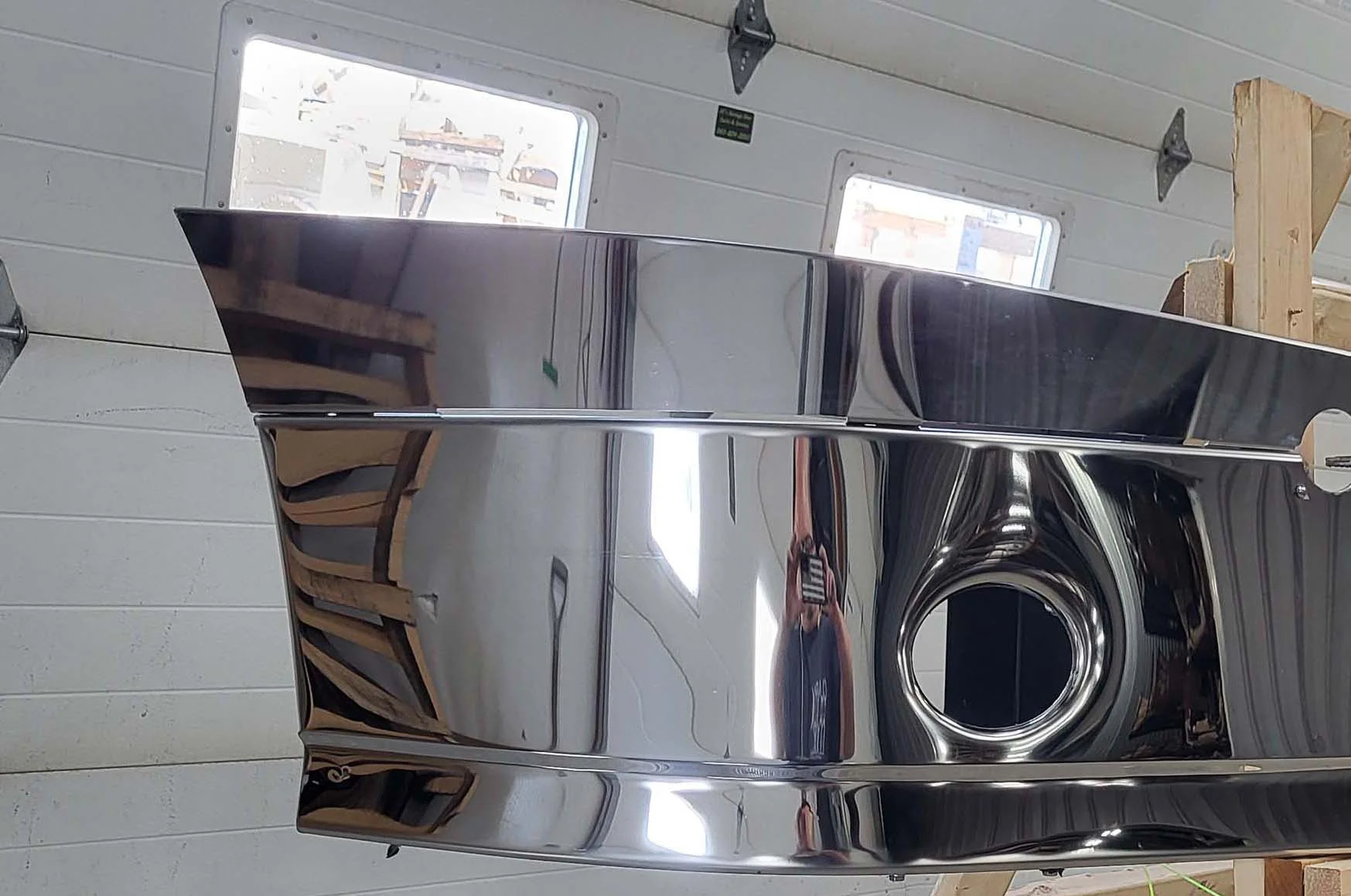 DuraBuilt Freightliner New Cascadia Stainless Steel Clad Bumper 2018- Up W/ Fog Light Cut Outs - Image 4