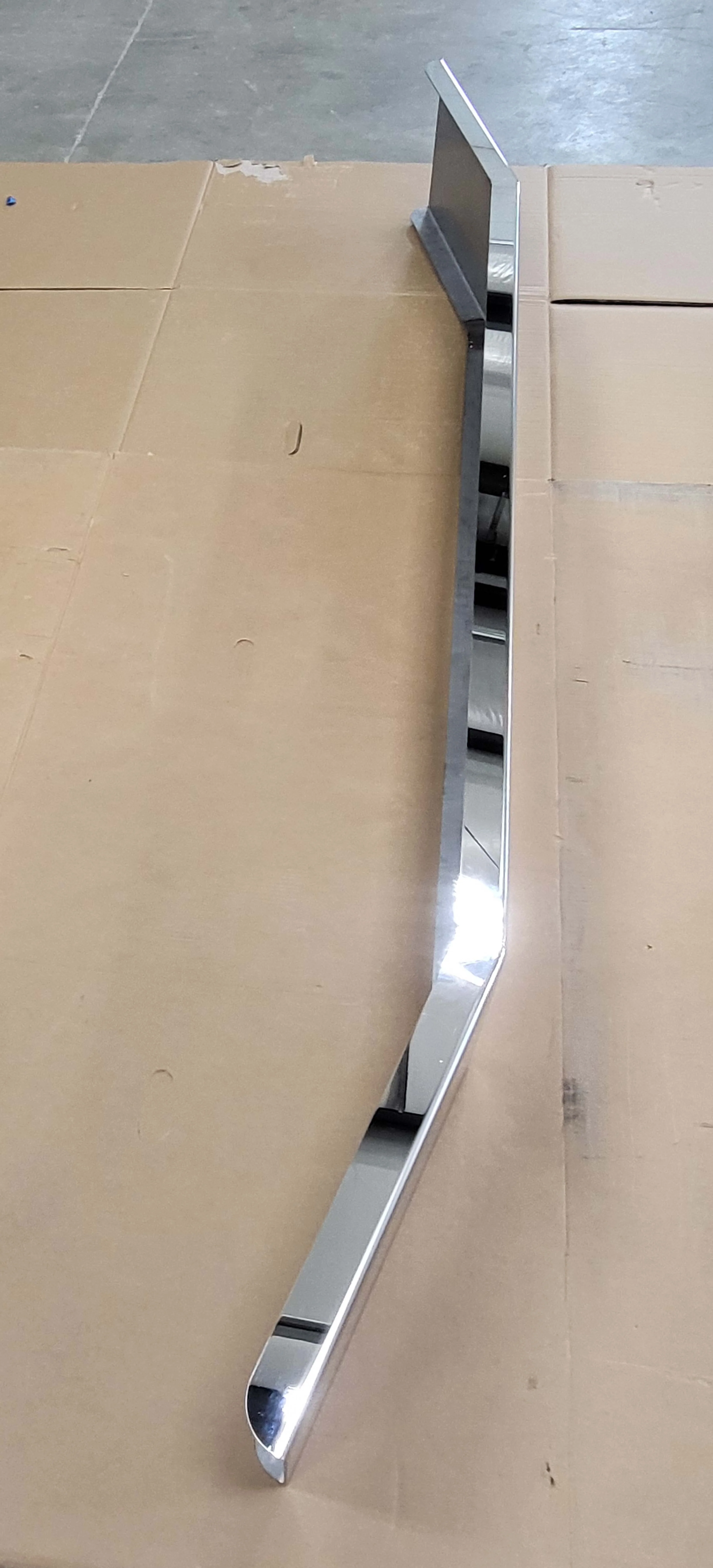 DuraBuilt Mack GU/CTP 713/RD Stainless Steel Bumper | 1 Tow Hole | MKB-820SS2-1 - Image 9