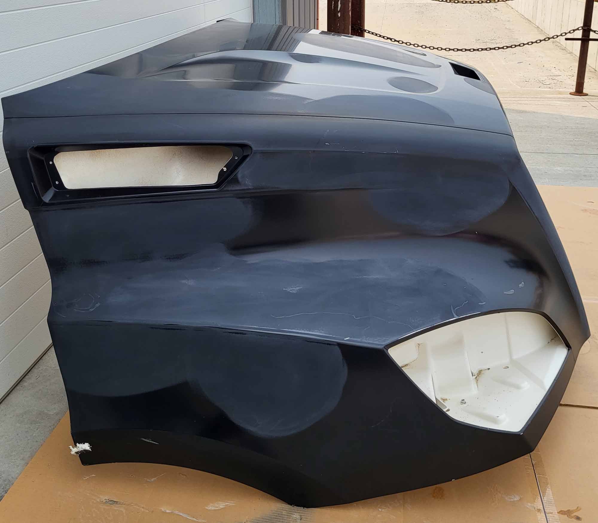 Freightliner Cascadia 116" Hood, OEM Take Off, U2383 - Image 7