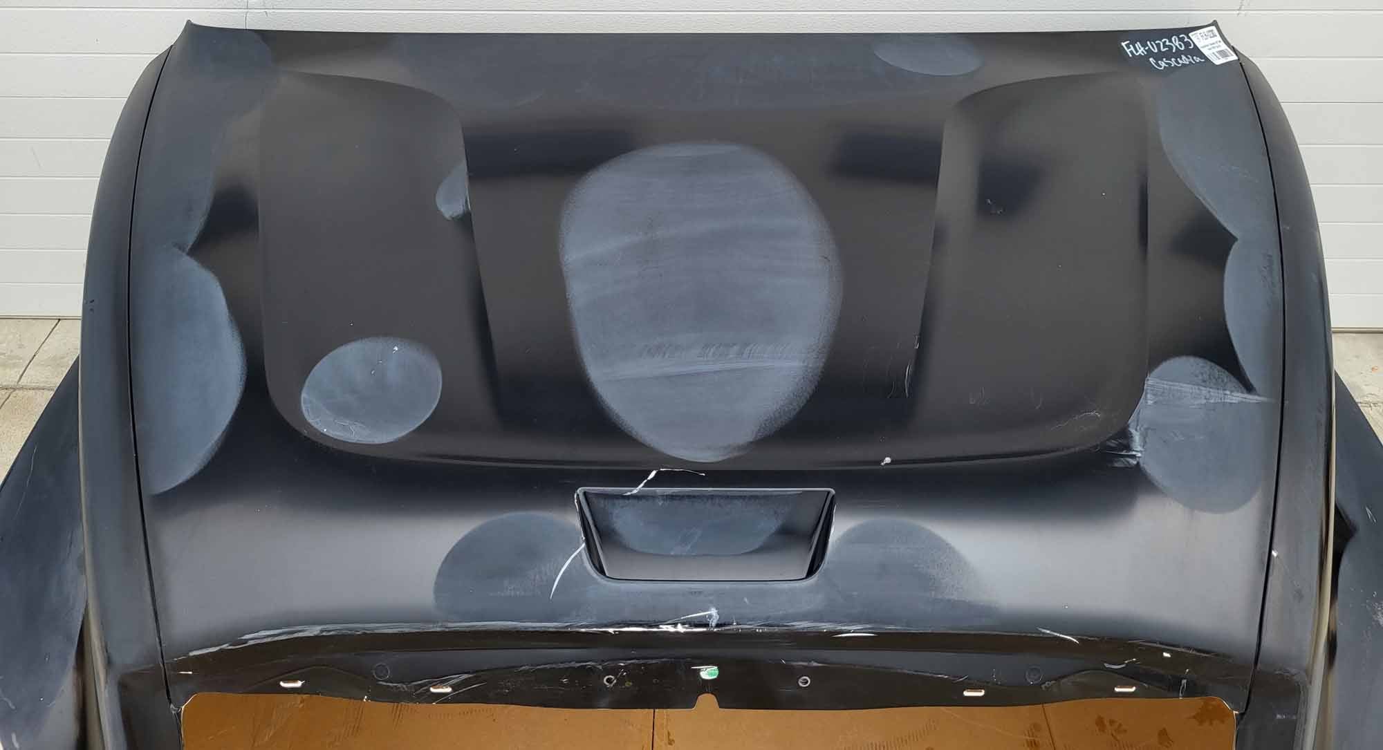 Freightliner Cascadia 116" Hood, OEM Take Off, U2383 - Image 9