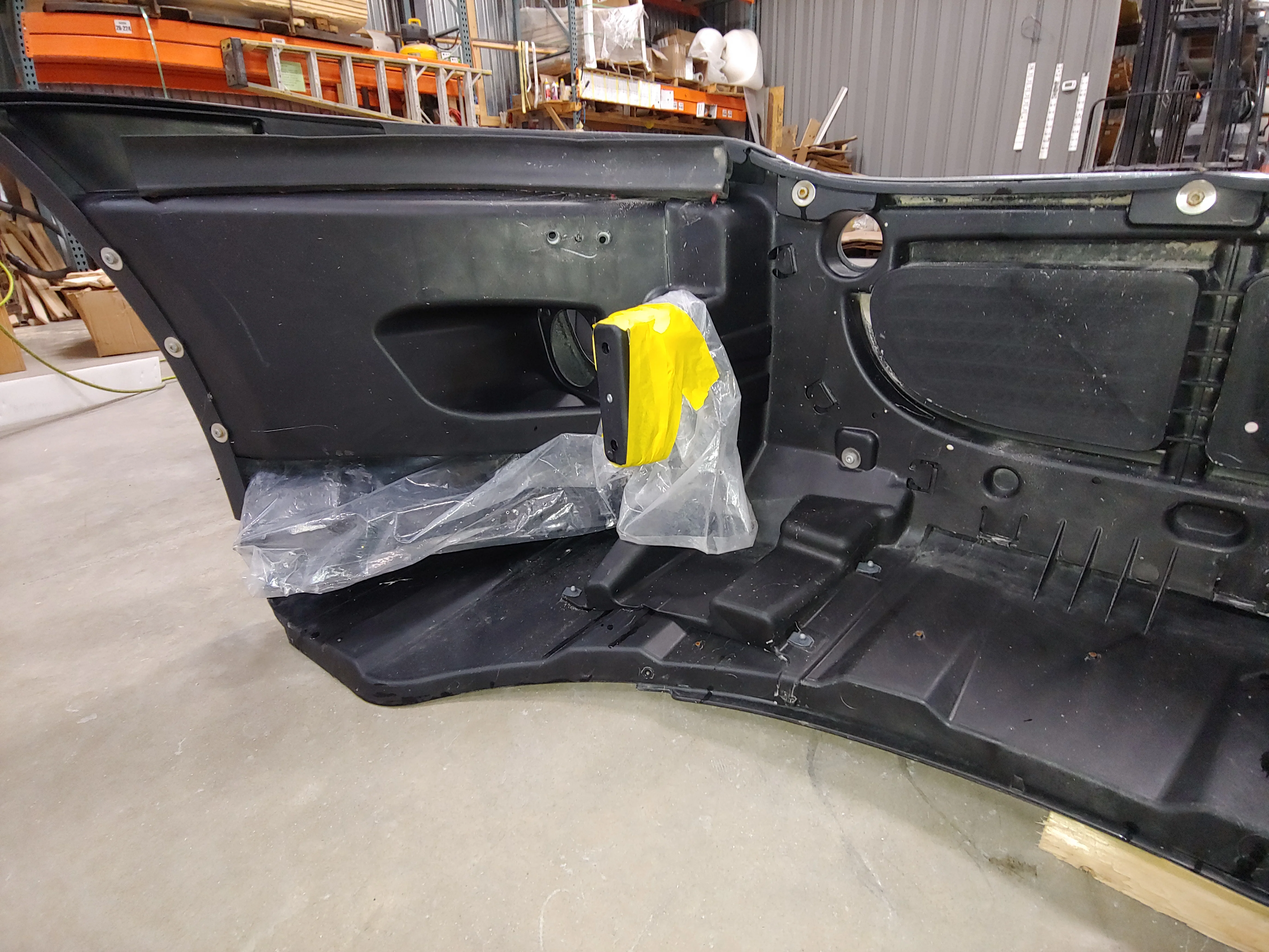 Freightliner Cascadia OEM Bumper Cosblem Take off w/ fogs - Image 6