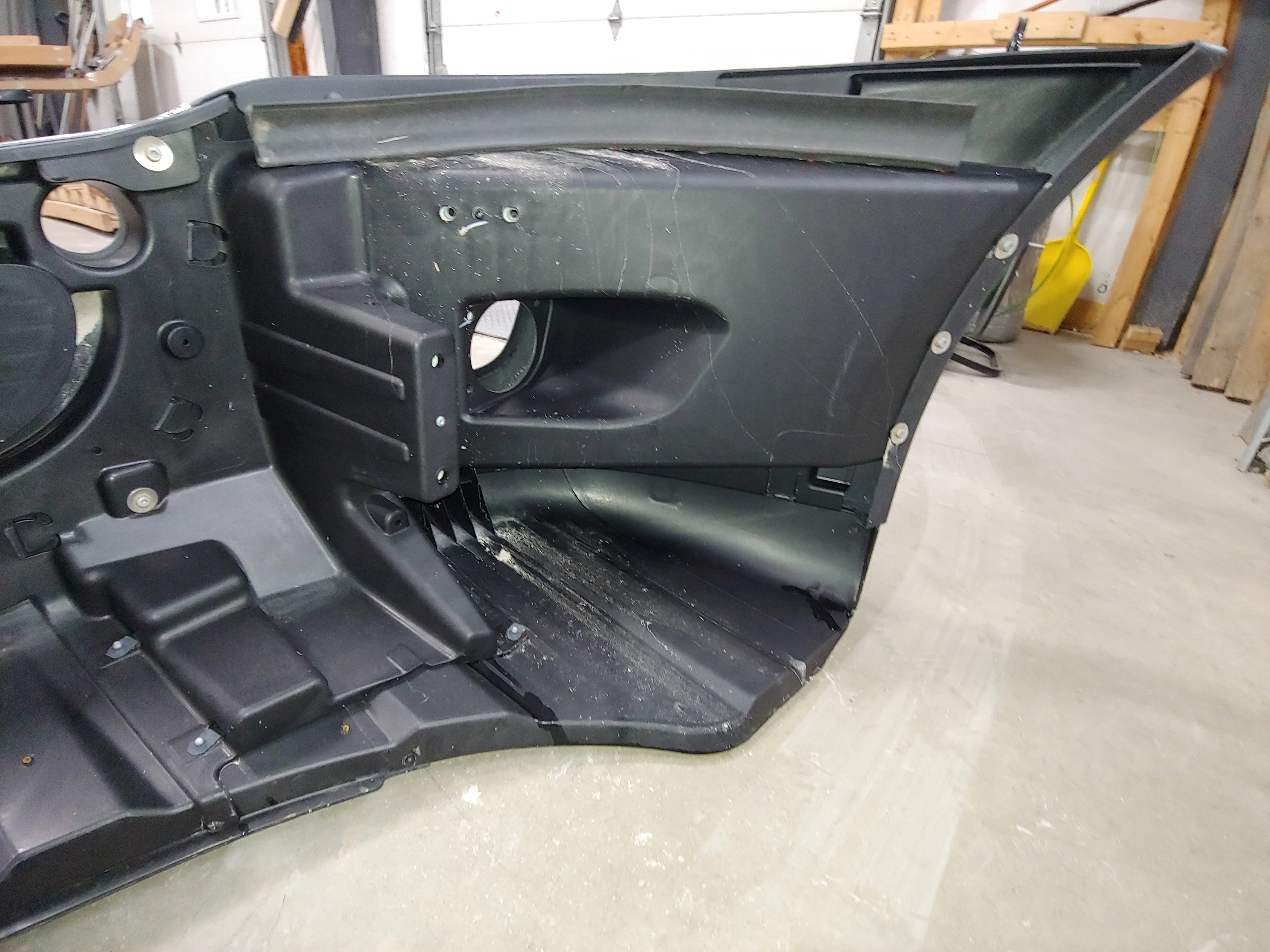 Freightliner Cascadia OEM Bumper Cosblem Take off w/ fogs - Image 8