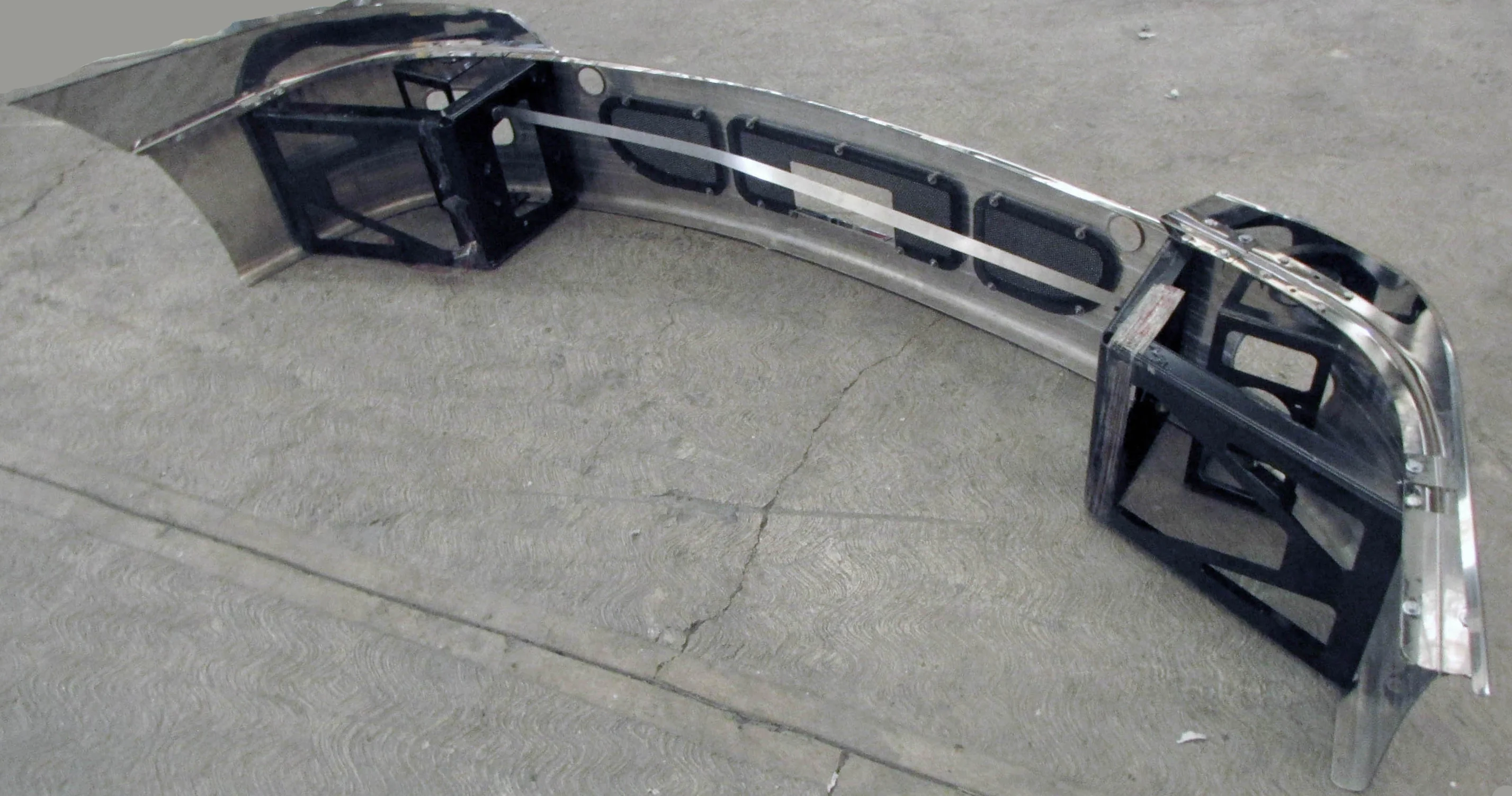 Freightliner Cascadia Stainless Steel Clad Bumper - Image 3