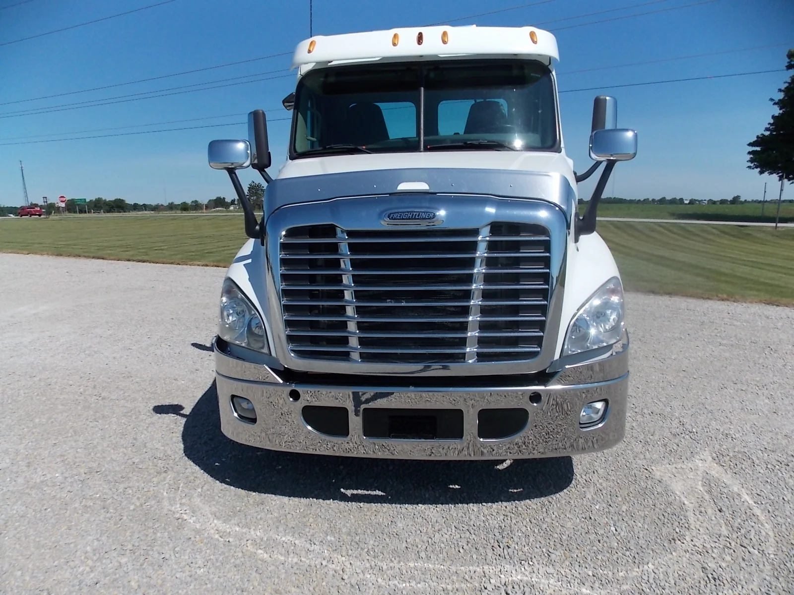 Freightliner Cascadia Stainless Steel Clad Bumper - Image 4