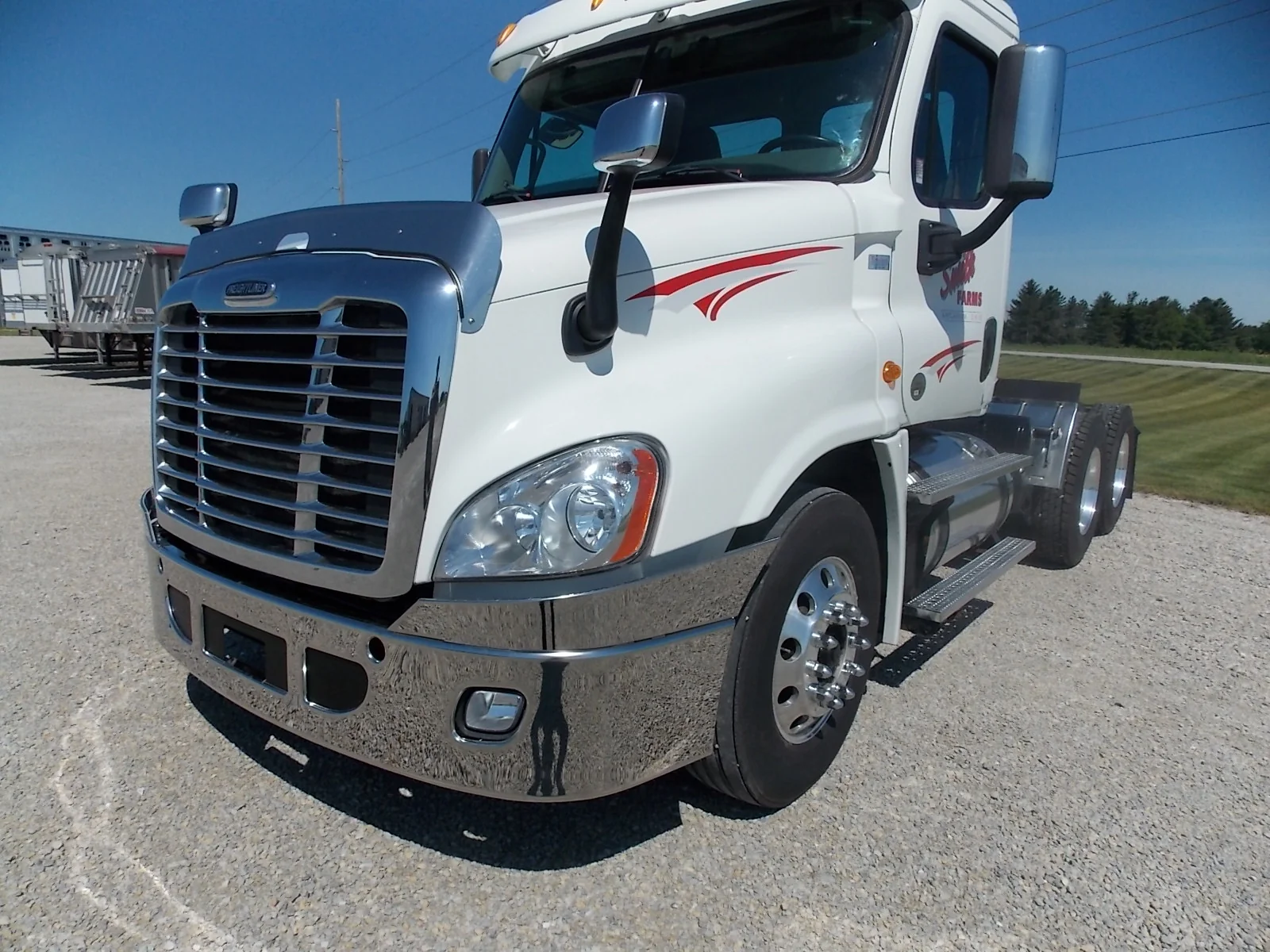 Freightliner Cascadia Stainless Steel Clad Bumper - Image 5