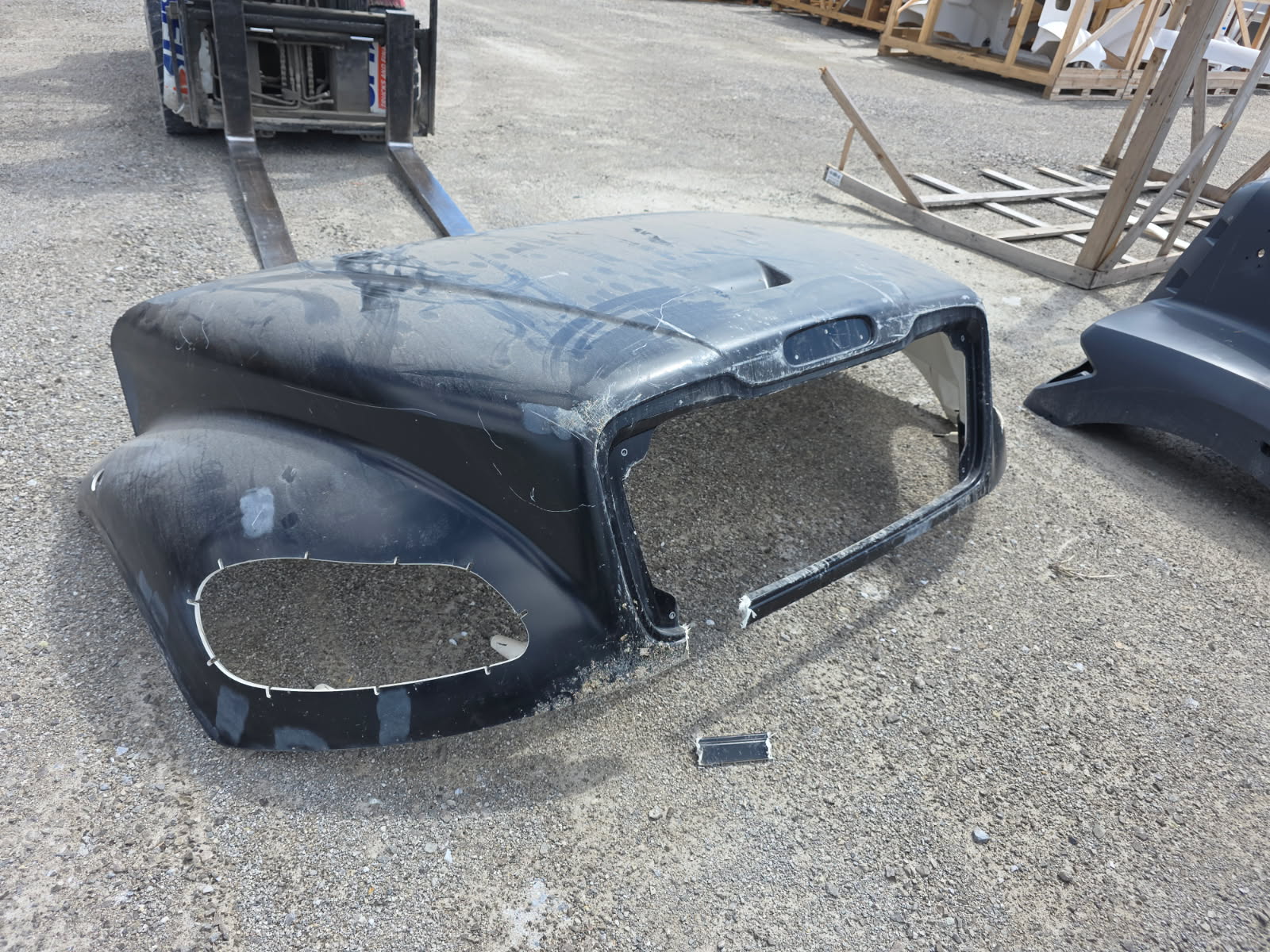 Freightliner M2 106 *Cosmetic Blemish OEM Hood #2102 - Image 22