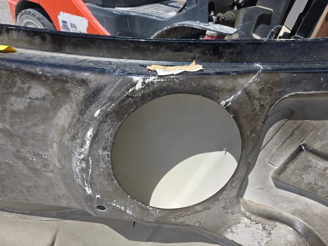 Freightliner M2 106 Hood W/Valance & Notches, OEM Take Off , FLH-U2395 - Image 23