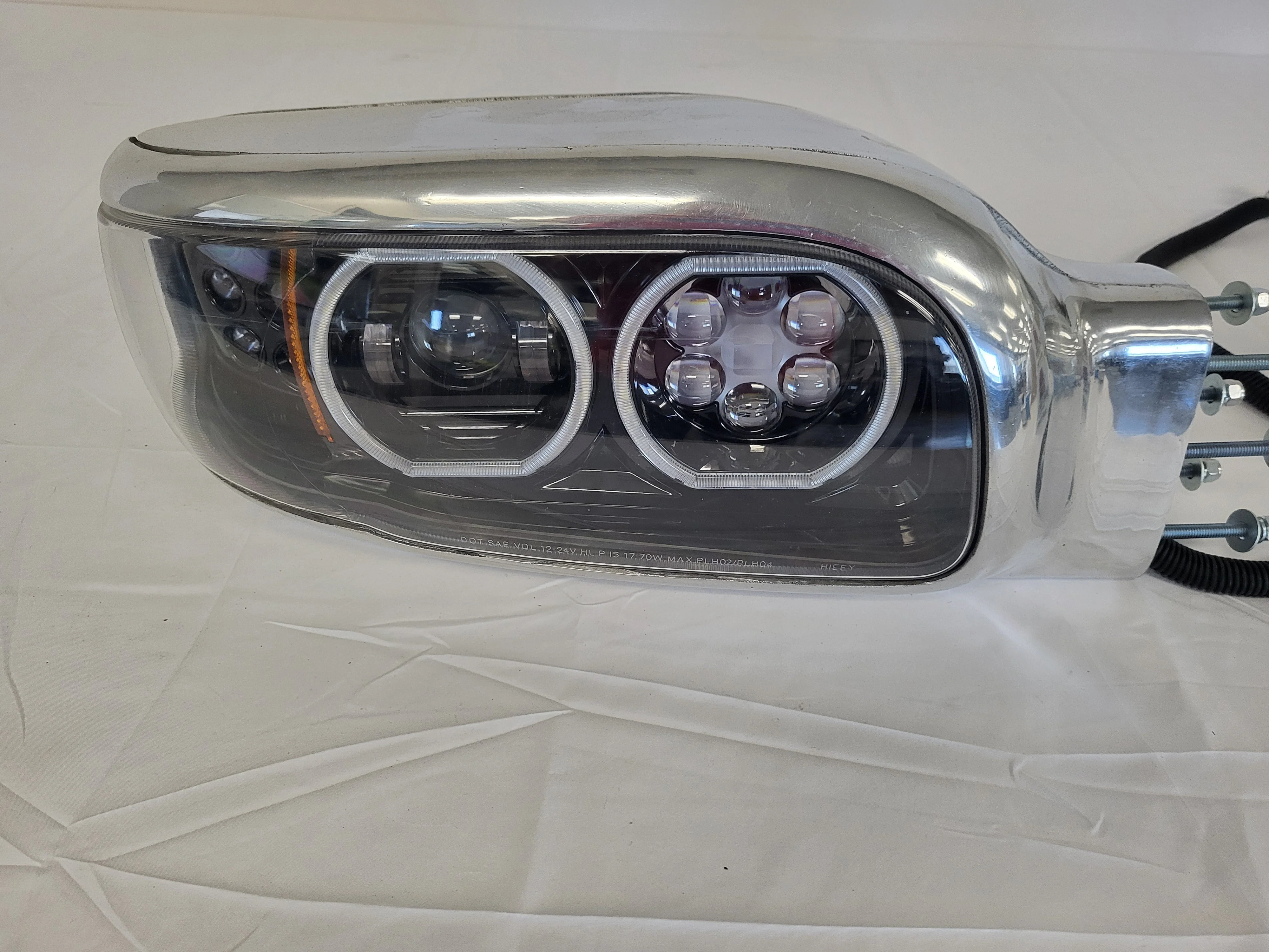 Headlight Housing  Bucket RH Fits Peterbilt 389 / 388 Cosmetic Blemish - Image 8