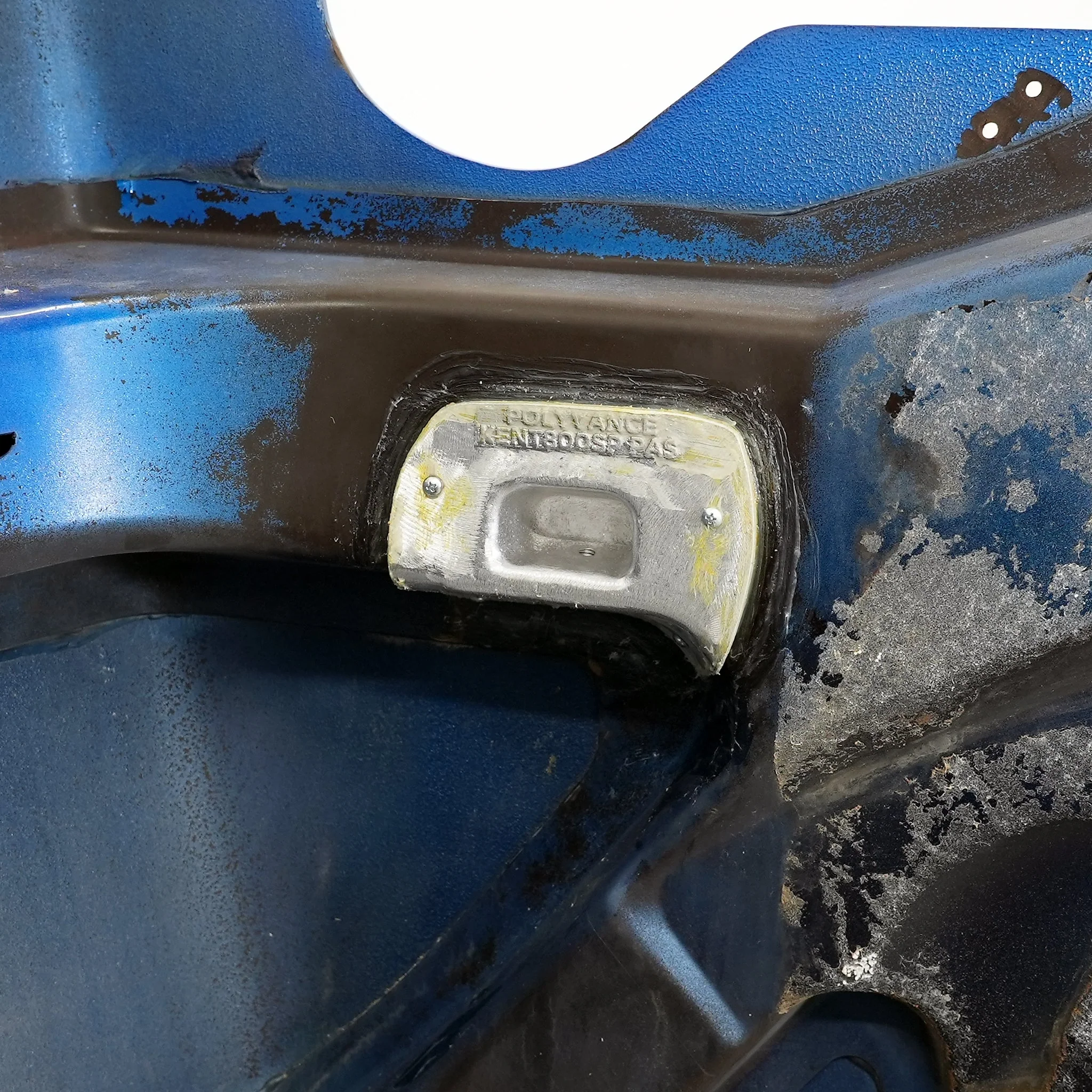 Kenworth T800 Hood Cable Mount Repair Kit - Image 6
