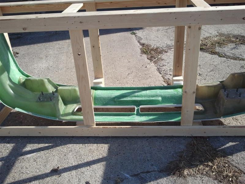 Volvo VNL Gen 1 Fiberglass Bumper - Image 5