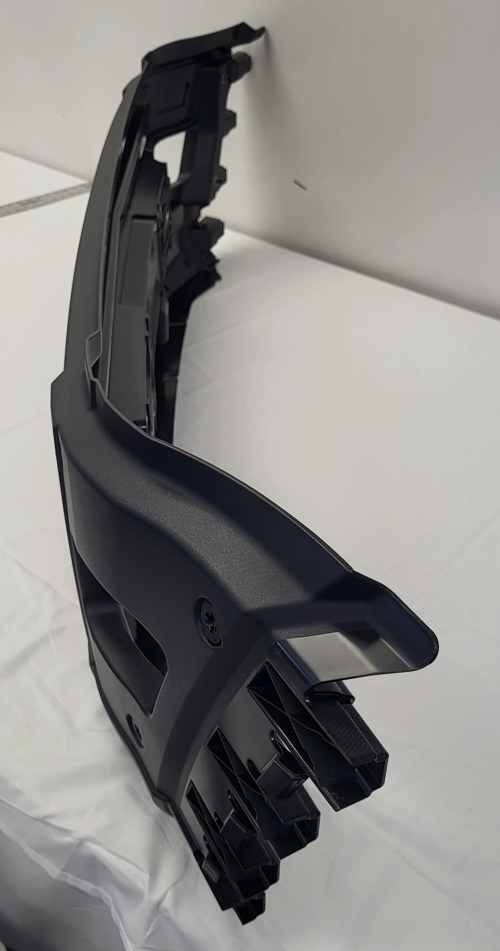 Volvo VNL Gen 3 Black Center Bumper Cover, 82750060 - Image 5