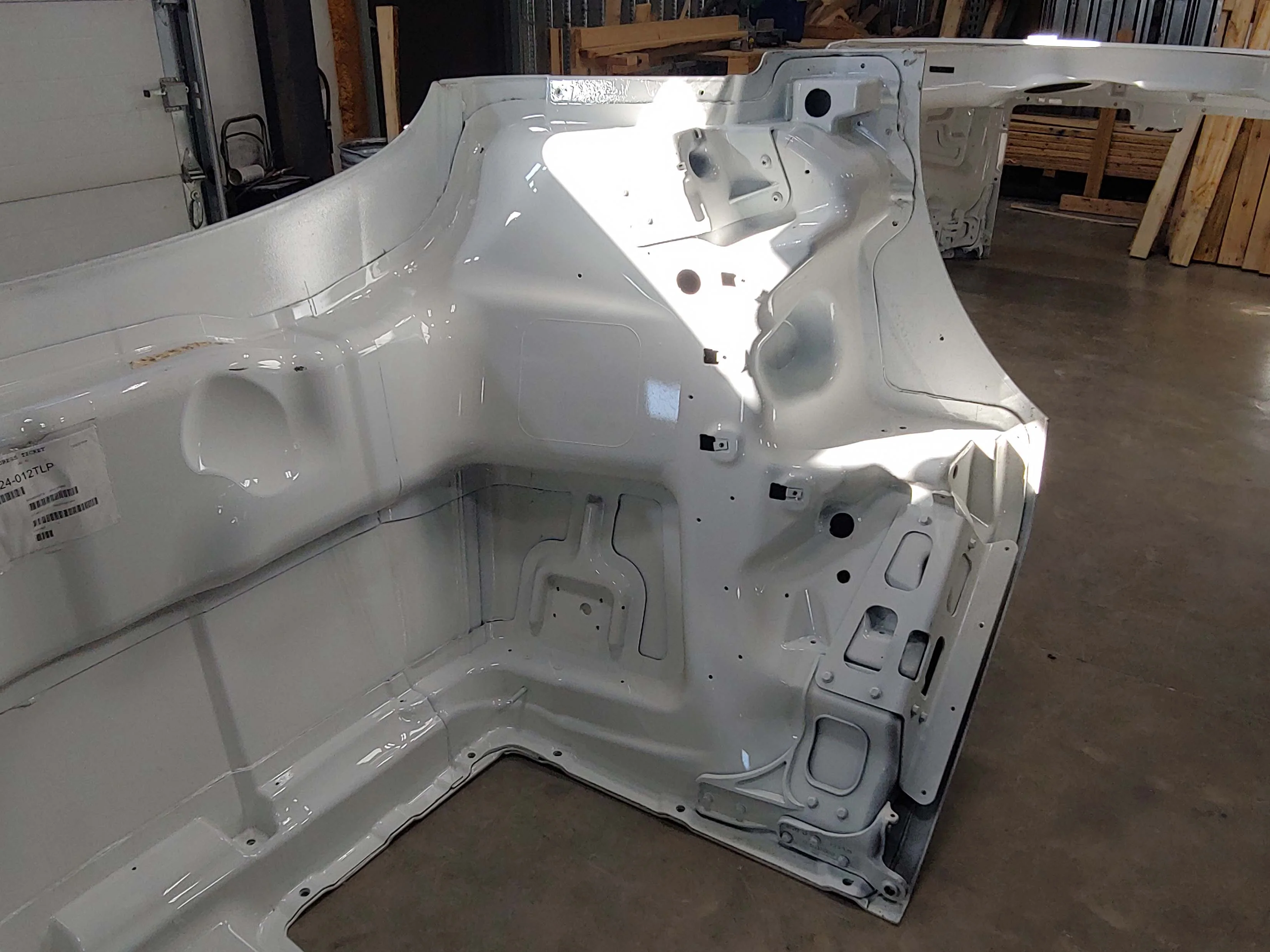 Western Star 47X SBA Hood, Fend Ext, OEM Take Off, U2407, A17-21724-008 - Image 11