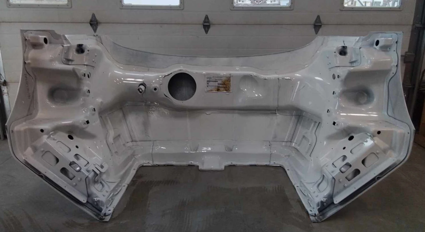 Western Star 47X SBA Hood, Pre-Clean, Fend Ext, OEM Take Off, U2522, A17-21724-024 - Image 11