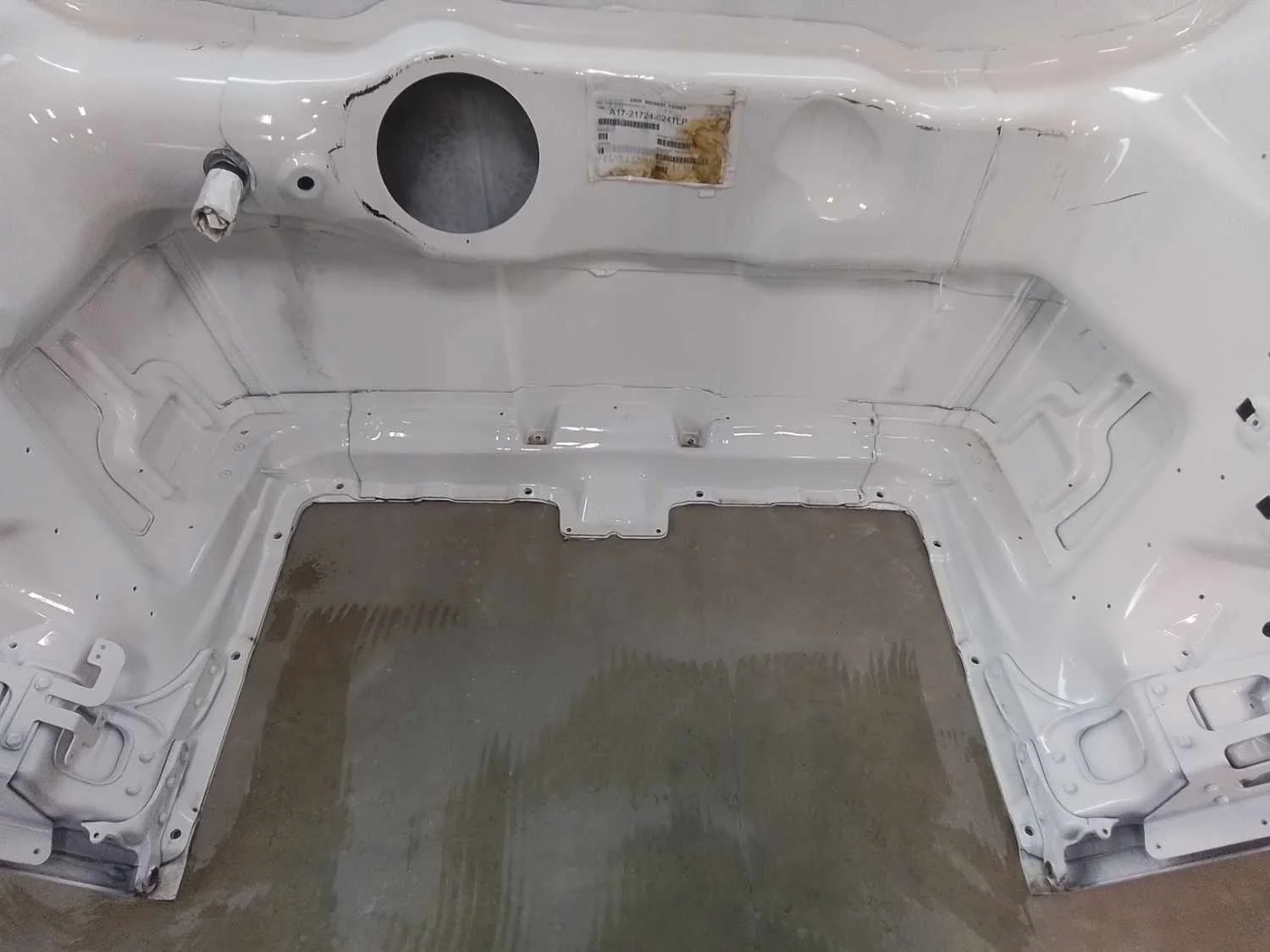 Western Star 47X SBA Hood, Pre-Clean, Fend Ext, OEM Take Off, U2522, A17-21724-024 - Image 12