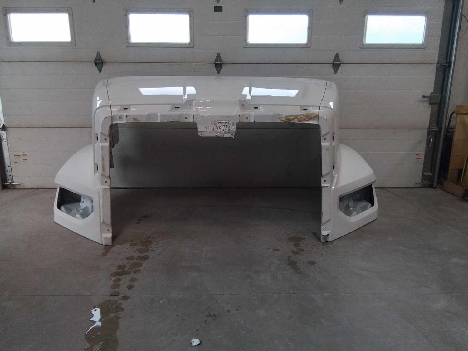 Western Star 47X SBA Hood, Pre-Clean, Fend Ext, OEM Take Off, U2522, A17-21724-024 - Image 7