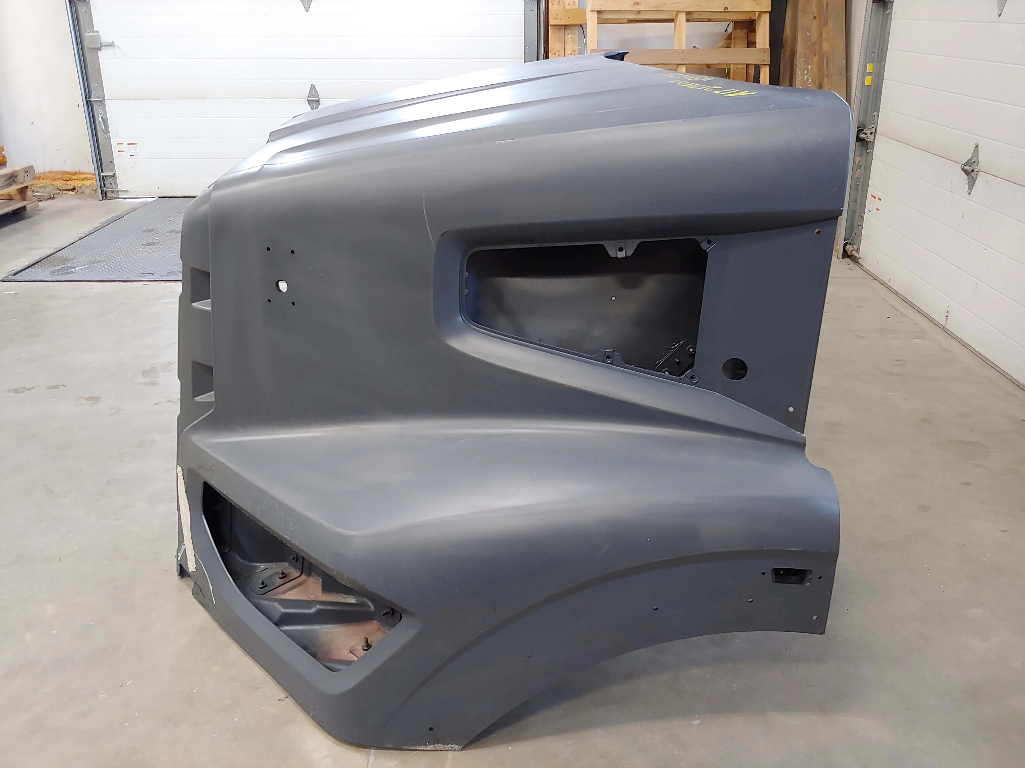 Western Star 47X SBA Hood, R/L Mirror, OEM Take Off, U2411, A17-21724-010 - Image 4