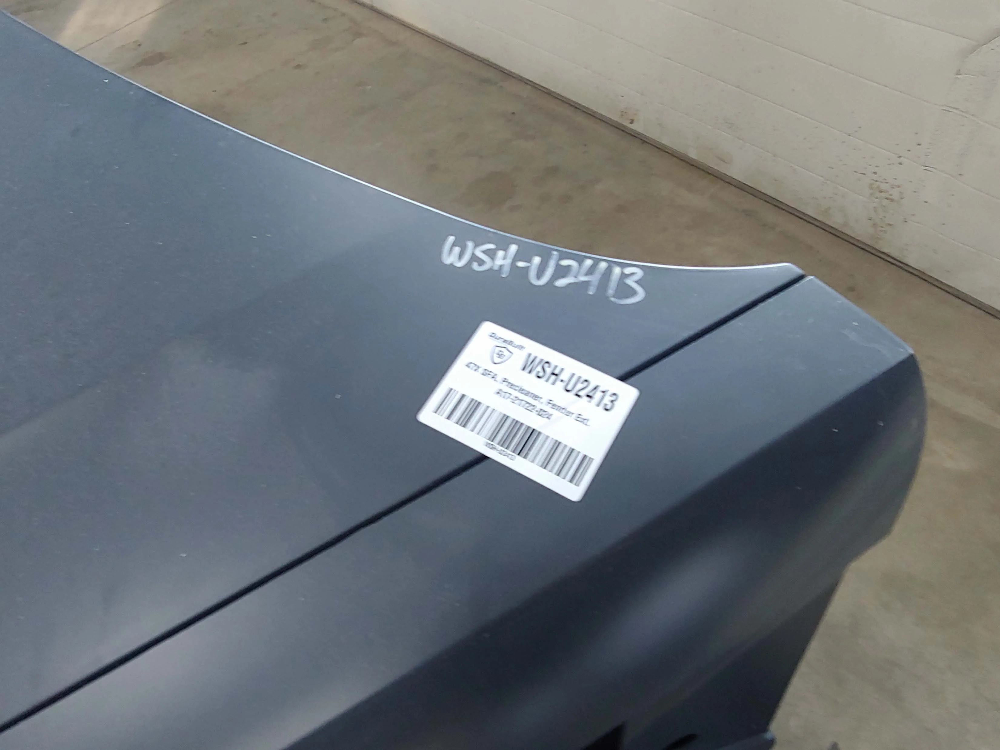 Western Star 47X SFA Hood Precleaner, Fend Ext  OEM Take-Off, U2413, A17-21722-024 - Image 2