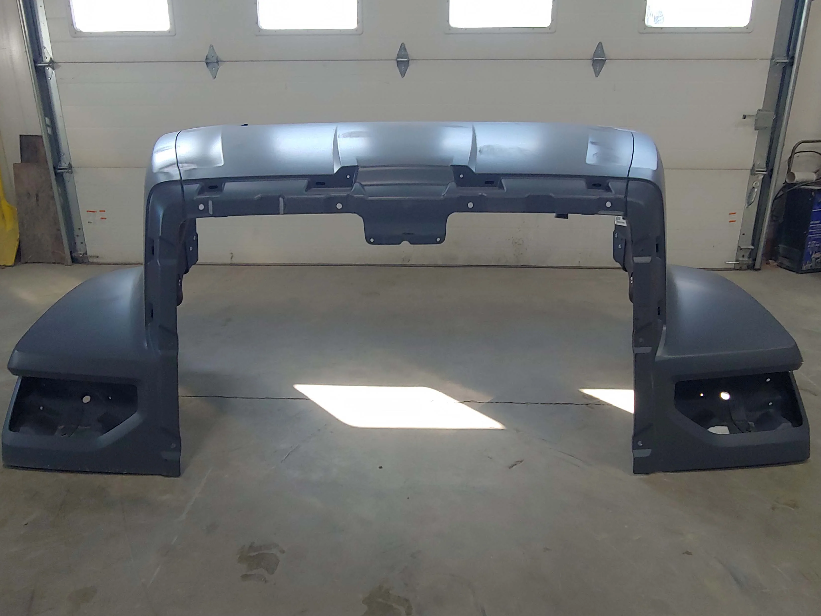 Western Star 47X SFA Hood Precleaner, Fend Ext  OEM Take-Off, U2413, A17-21722-024 - Image 5