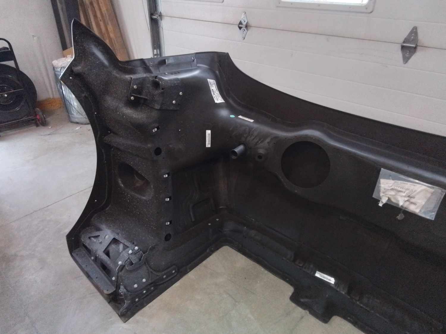 Western Star 47X SFA Hood w/Precleaner,  2022-26, Fend. Ext., OEM Take-Off, U2518, A17-21722-056 - Image 11