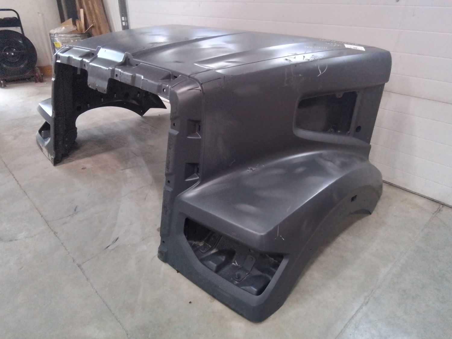 Western Star 47X SFA Hood w/Precleaner,  2022-26, Fend. Ext., OEM Take-Off, U2518, A17-21722-056 - Image 4
