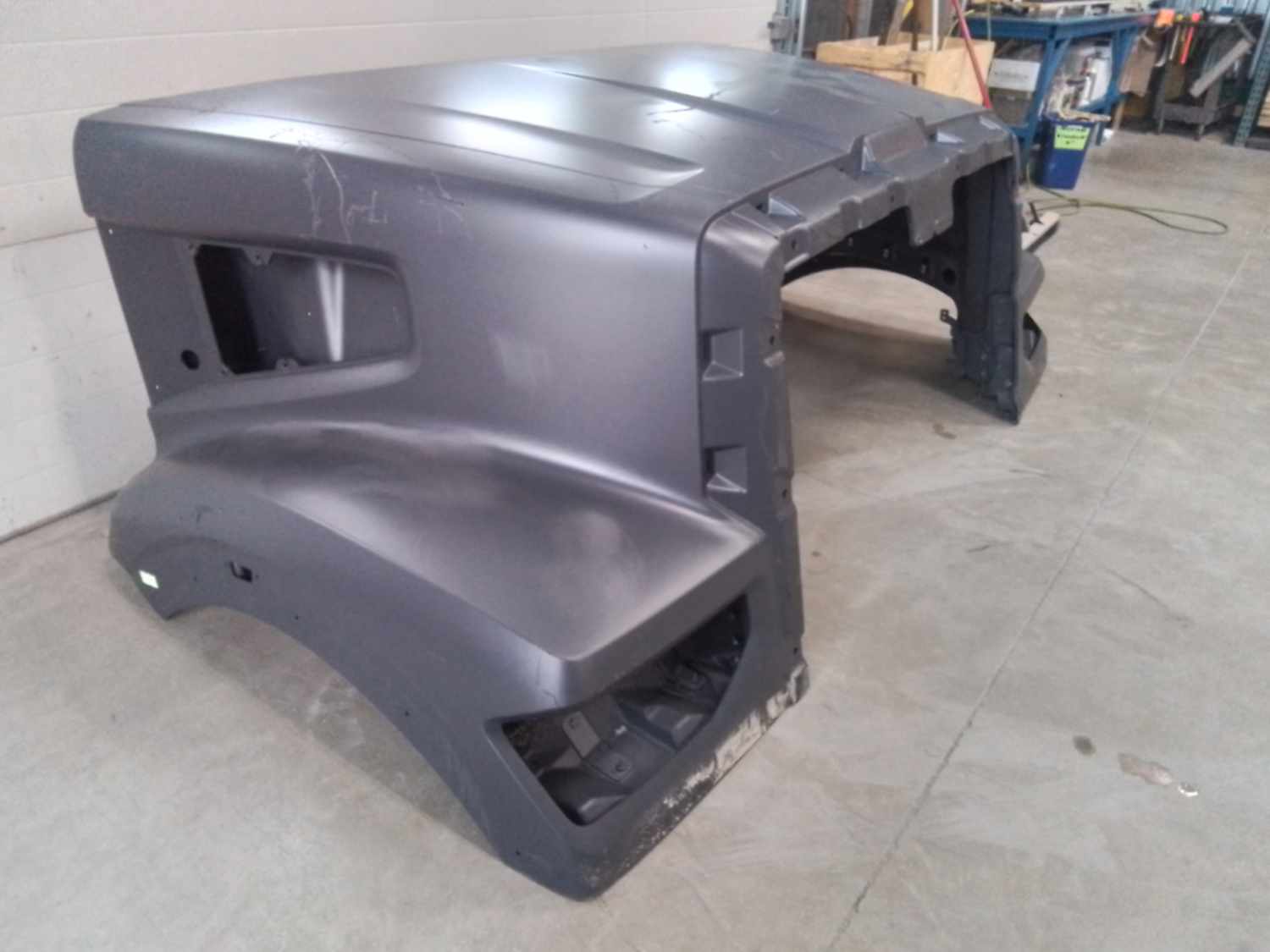 Western Star 47X SFA Hood w/Precleaner,  2022-26, Fend. Ext., OEM Take-Off, U2518, A17-21722-056 - Image 7