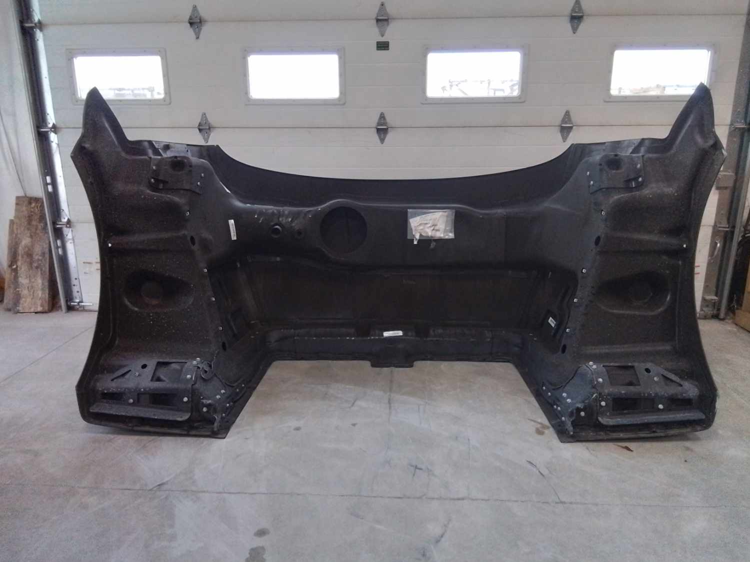 Western Star 47X SFA Hood w/Precleaner,  2022-26, Fend. Ext., OEM Take-Off, U2518, A17-21722-056 - Image 9