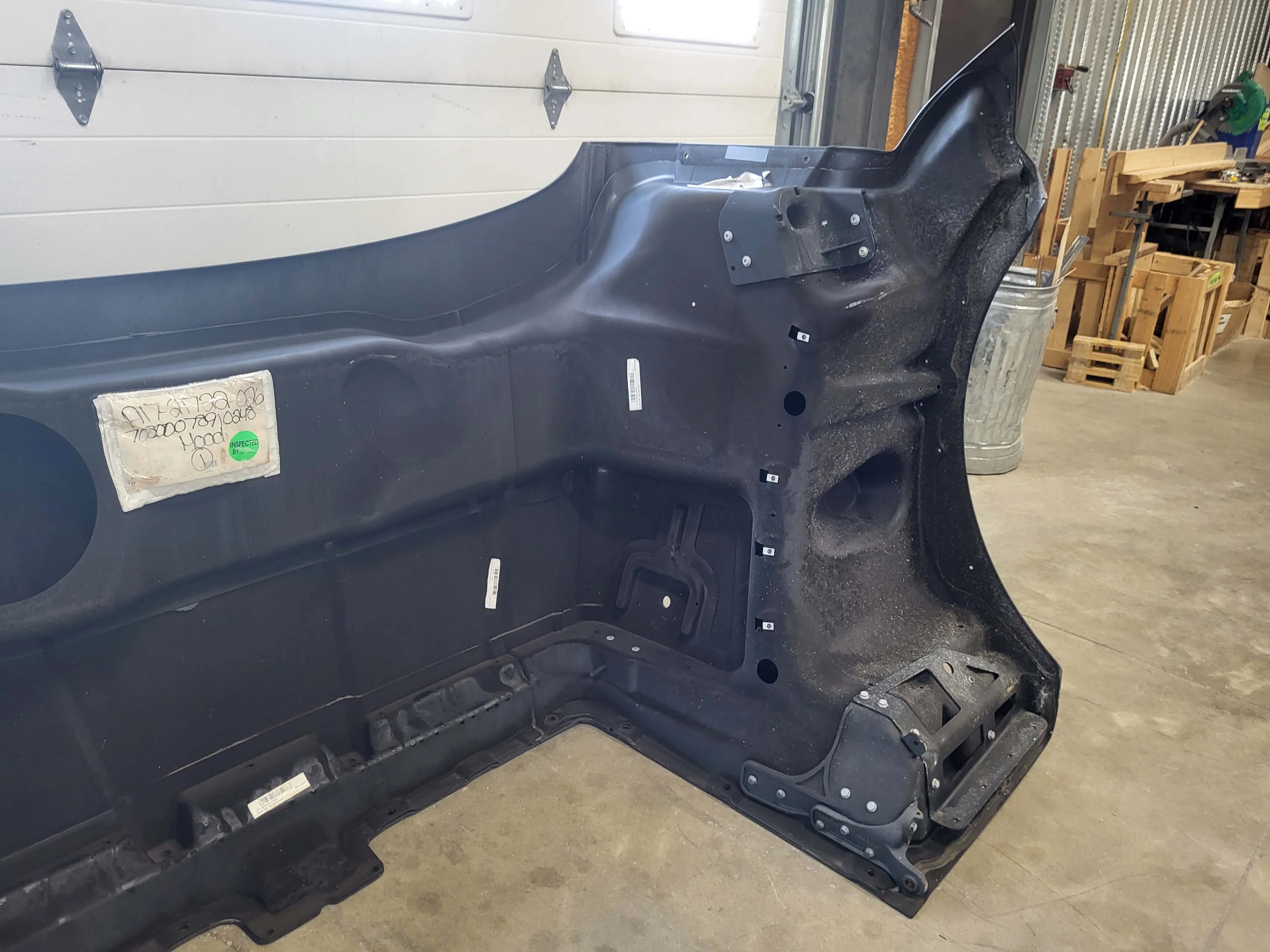 Western Star 47X SFA Hood w/Precleaner, R/L Mirror, Fend. Ext., OEM Take-Off, U2427, A17-21722-026 - Image 13