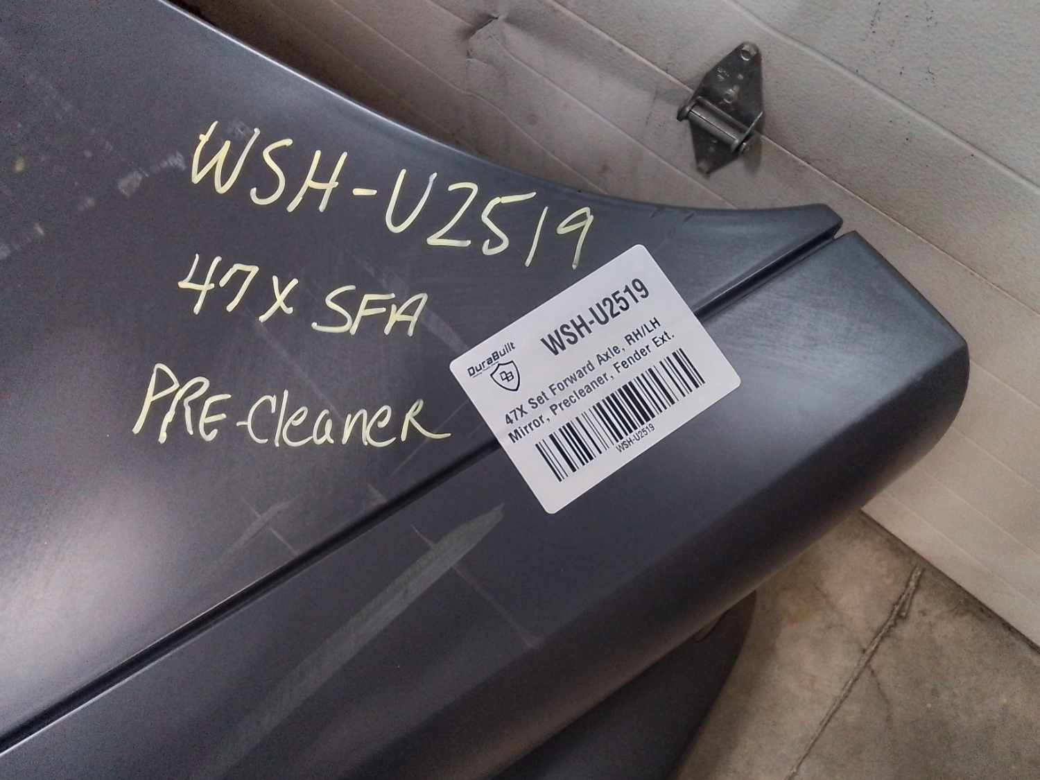 Western Star 47X SFA Hood w/Precleaner, R/L Mirror, Fend. Ext., OEM Take-Off, U2519, A17-21722-058 - Image 2
