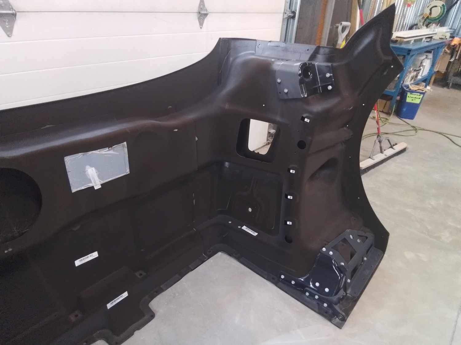 Western Star 47X SFA Hood w/Precleaner, R/L Mirror, Fend. Ext., OEM Take-Off, U2520 A17-21722-059 - Image 10