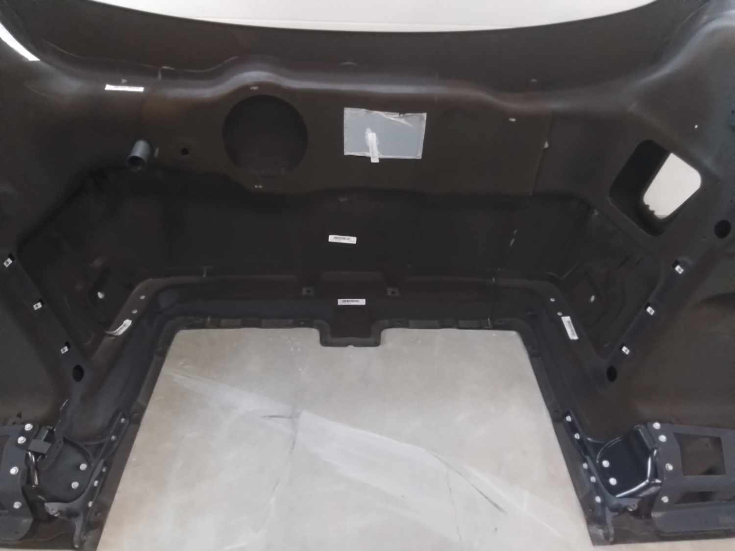 Western Star 47X SFA Hood w/Precleaner, R/L Mirror, Fend. Ext., OEM Take-Off, U2520 A17-21722-059 - Image 11
