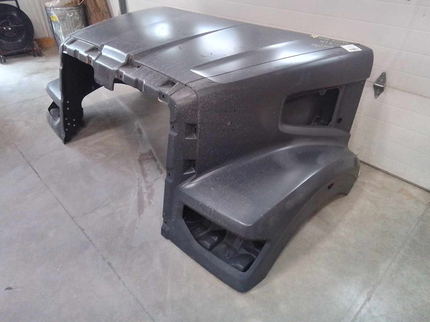 Western Star 47X SFA Hood w/Precleaner, R/L Mirror, Fend. Ext., OEM Take-Off, U2520 A17-21722-059 - Image 4