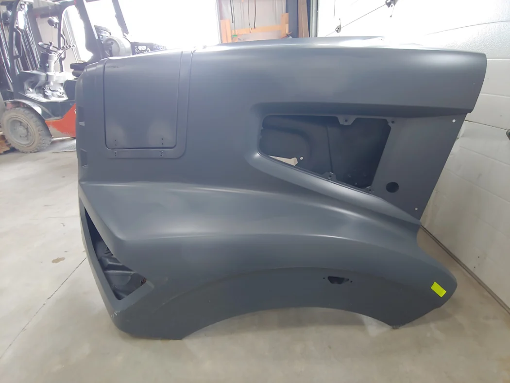 Western Star 49X SBA I/O air, w/Access,  RH Mirror, Take Off w/Drilled Fend., U2511, A17-21718-003 - Image 4