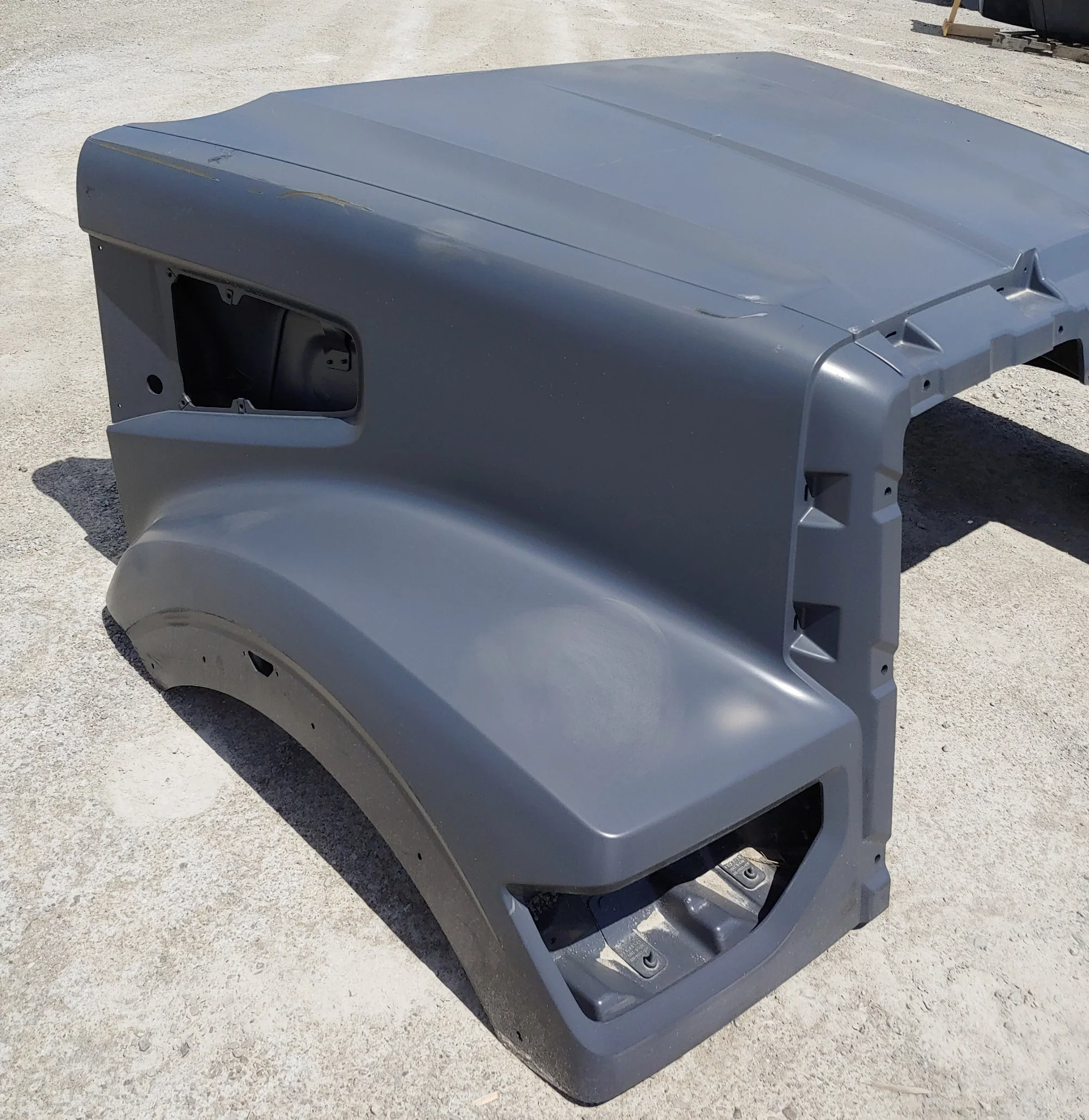 Western Star 49X SFA Hood, 2021-26, Pre-Cleaner, Fender Ext., OEM Take-Off, A17-21715-056 - Image 5