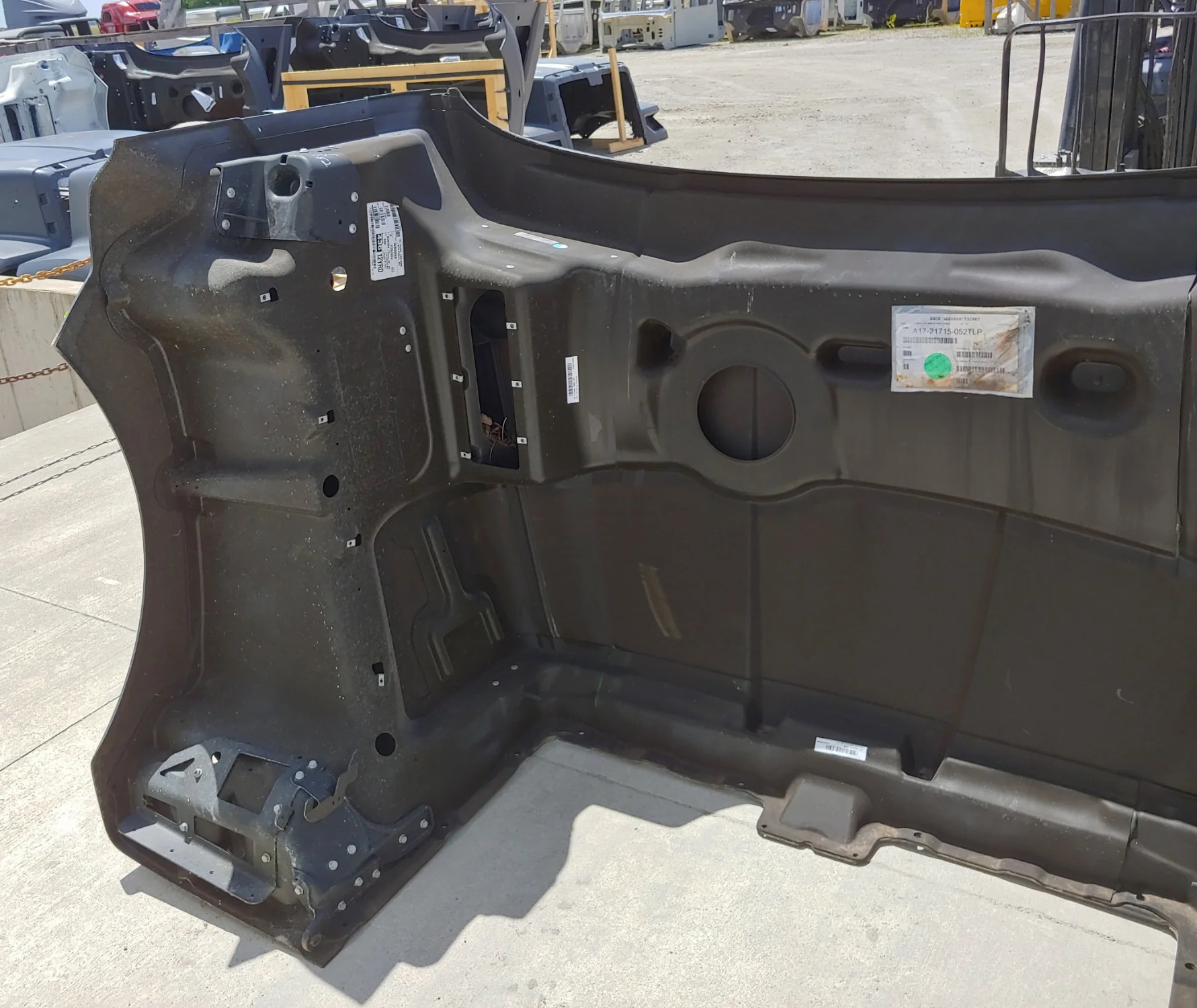 Western Star 49X SFA Hood, 2024-25, RH Mirror, Pre-Cleaner, OEM Take-Off, A17-21715-052 - Image 11