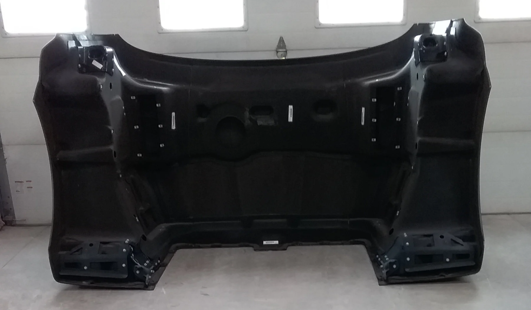 Western Star 49X SFA Hood, 2024-25, RH Mirror, Pre-Cleaner, OEM Take-Off, A17-21715-052 - Image 11