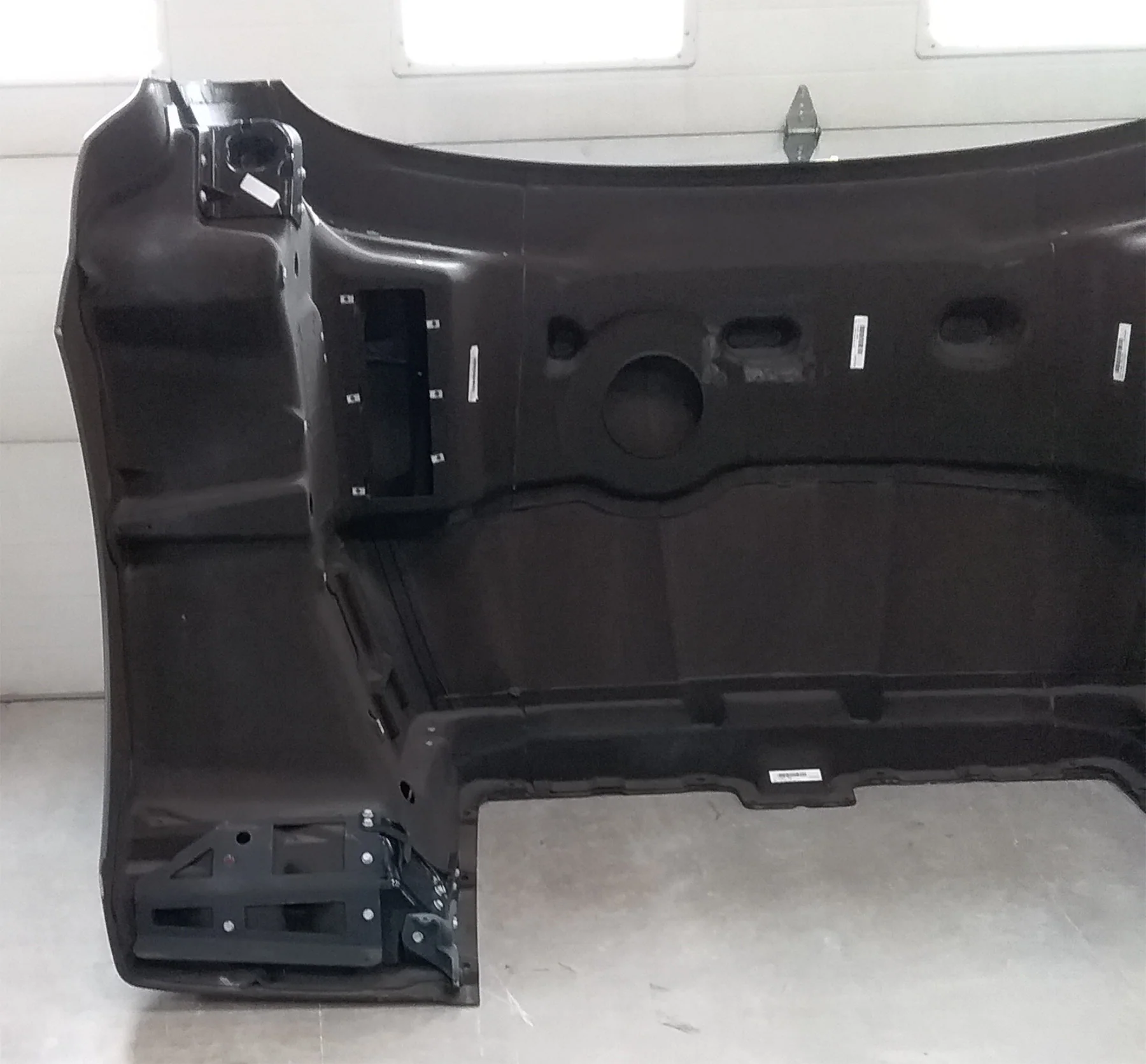 Western Star 49X SFA Hood, 2024-25, RH Mirror, Pre-Cleaner, OEM Take-Off, A17-21715-052 - Image 13