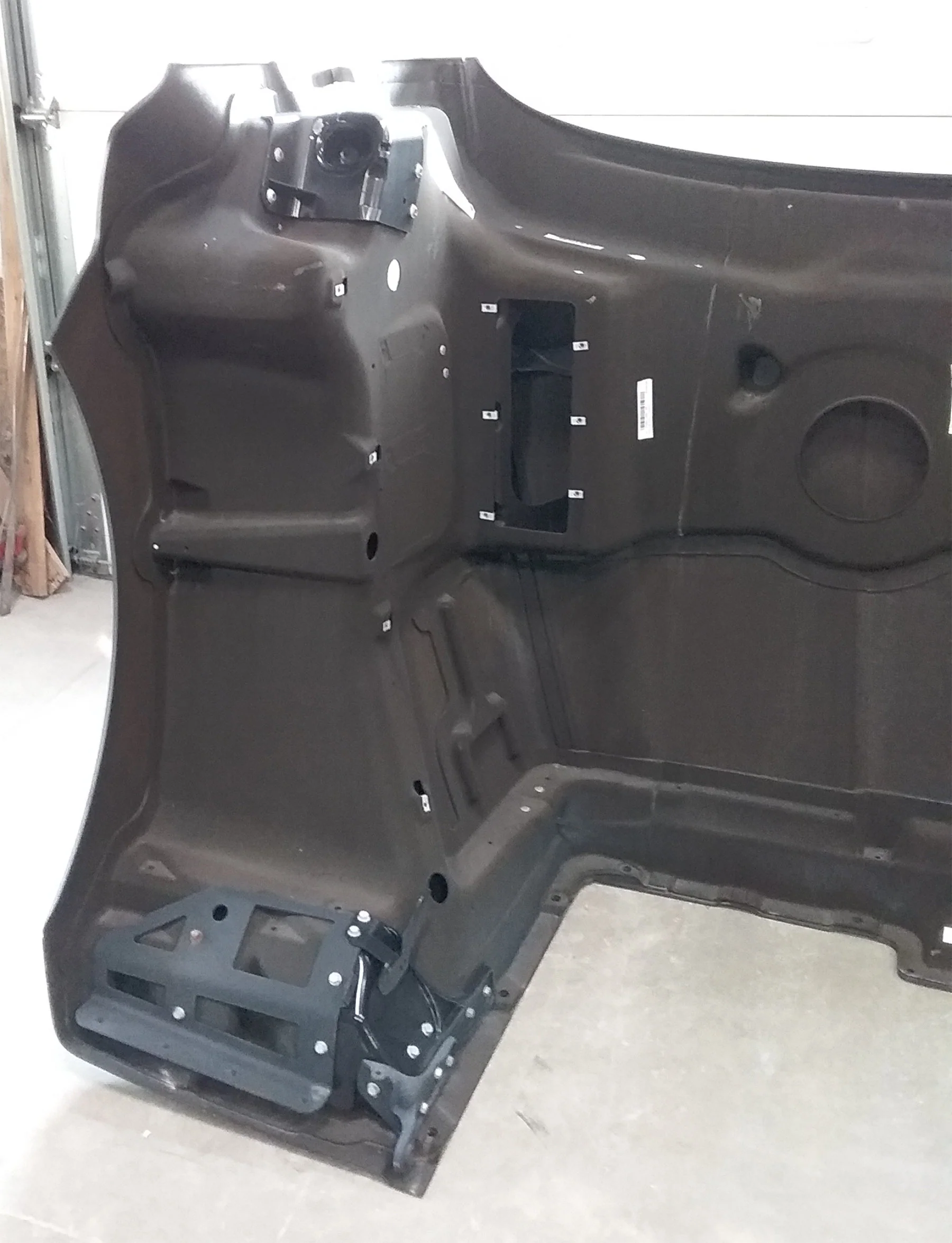 Western Star 49X SFA Hood, 2024-25, RH Mirror, Pre-Cleaner, OEM Take-Off, A17-21715-052 - Image 13