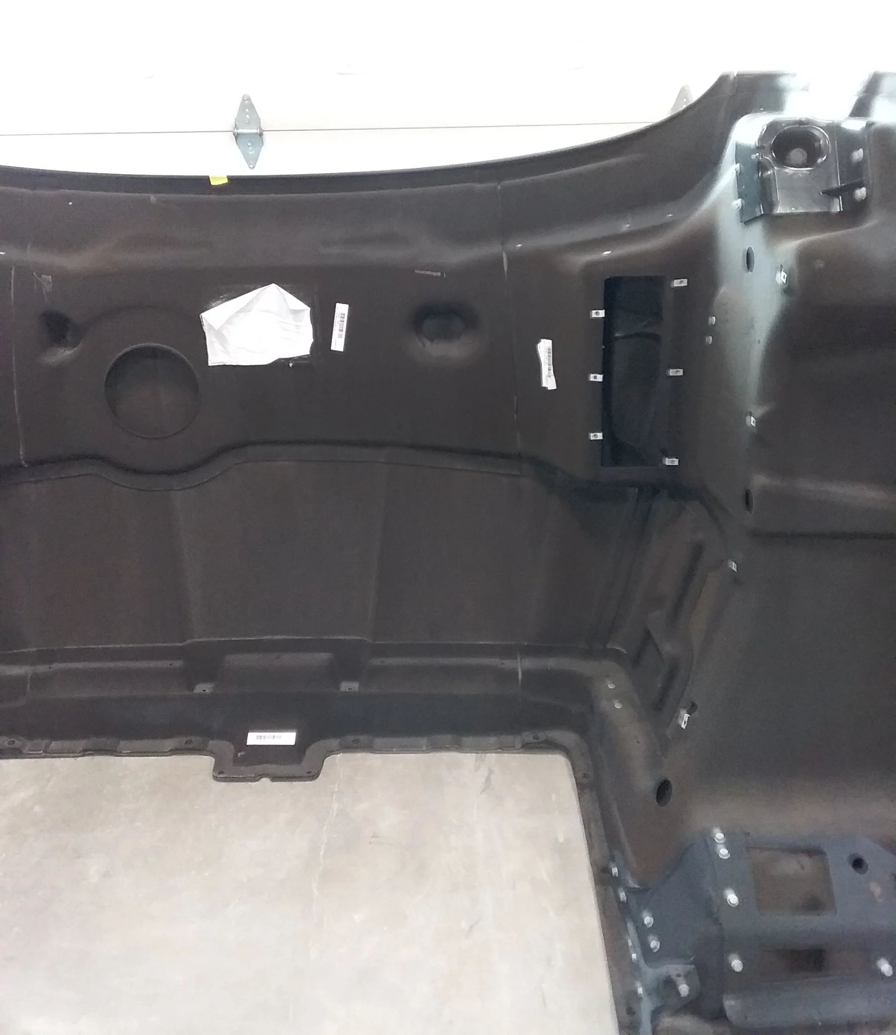 Western Star 49X SFA Hood, 2024-25, RH Mirror, Pre-Cleaner, OEM Take-Off, A17-21715-052 - Image 14