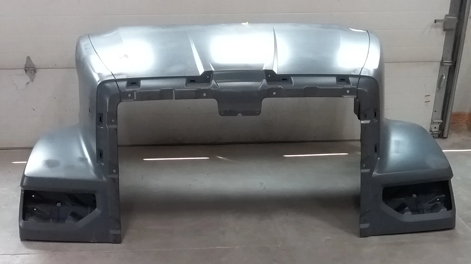 Western Star 49X SFA Hood, 2024-25, RH Mirror, Pre-Cleaner, OEM Take-Off, A17-21715-052 - Image 6