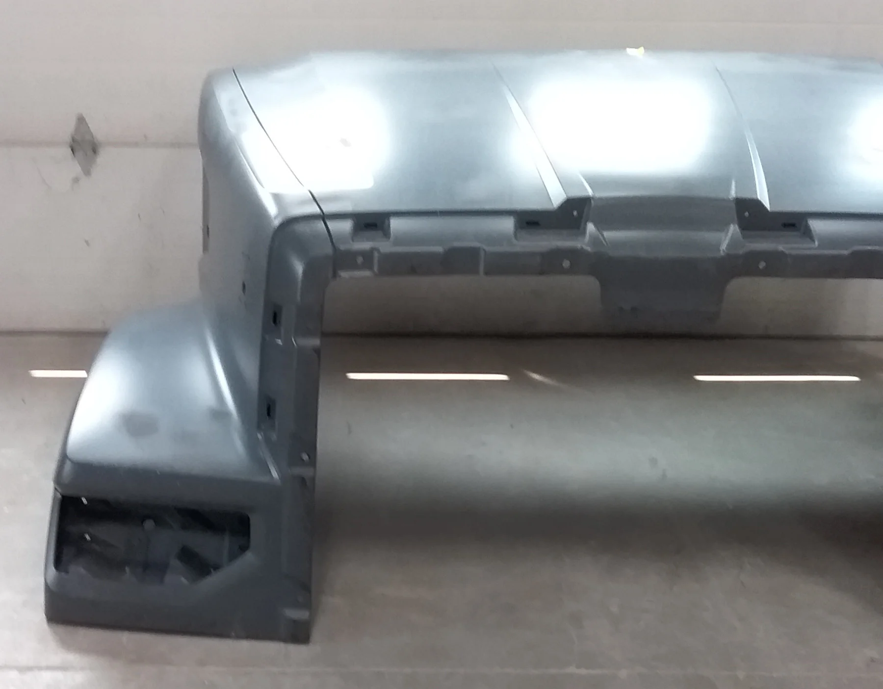 Western Star 49X SFA Hood, 2024-25, RH Mirror, Pre-Cleaner, OEM Take-Off, A17-21715-052 - Image 8