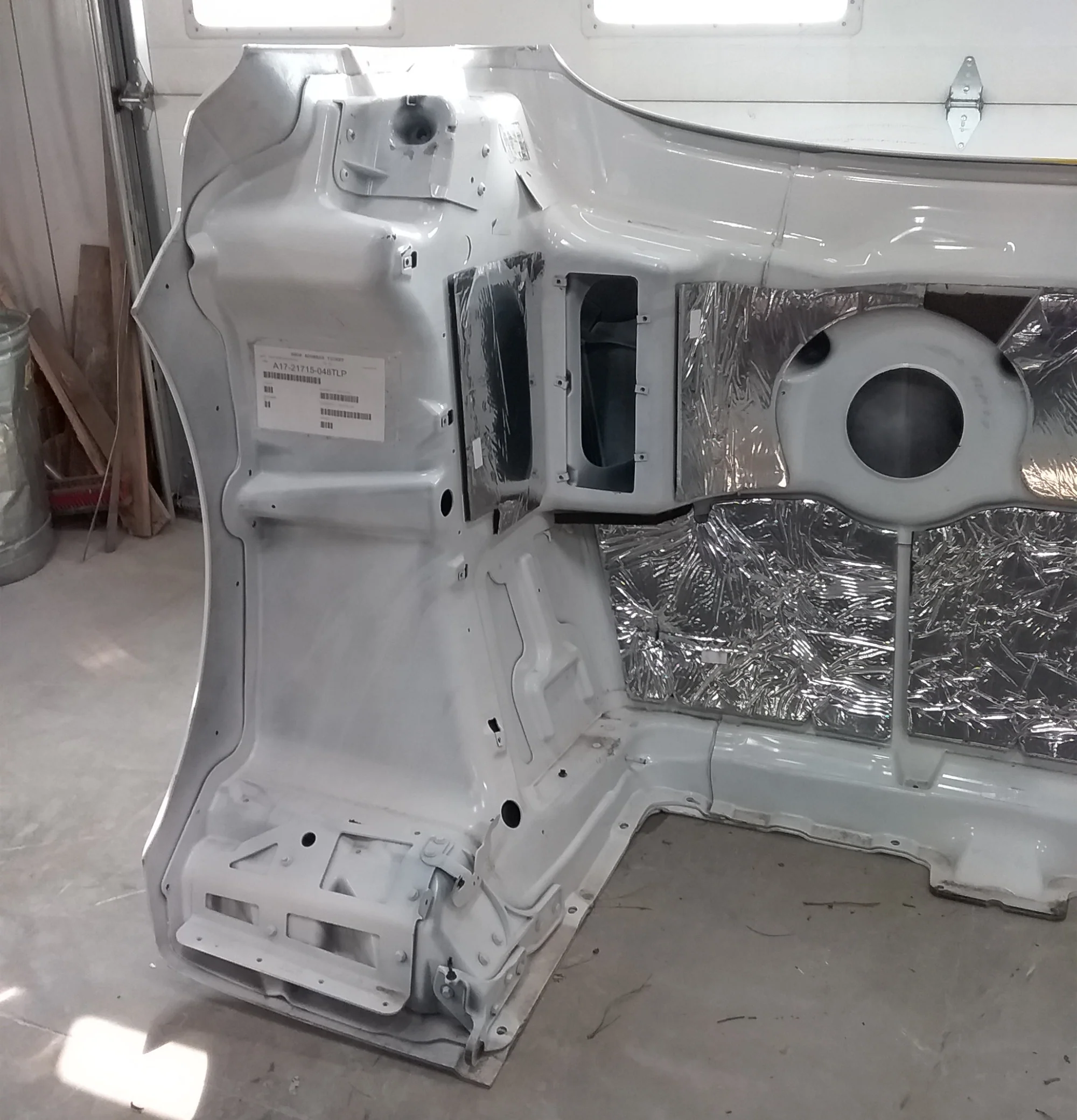Western Star 49X SFA Hood, Take-Off, Pre-Clean, Drilled Fenders, A17-21715-048 - Image 18