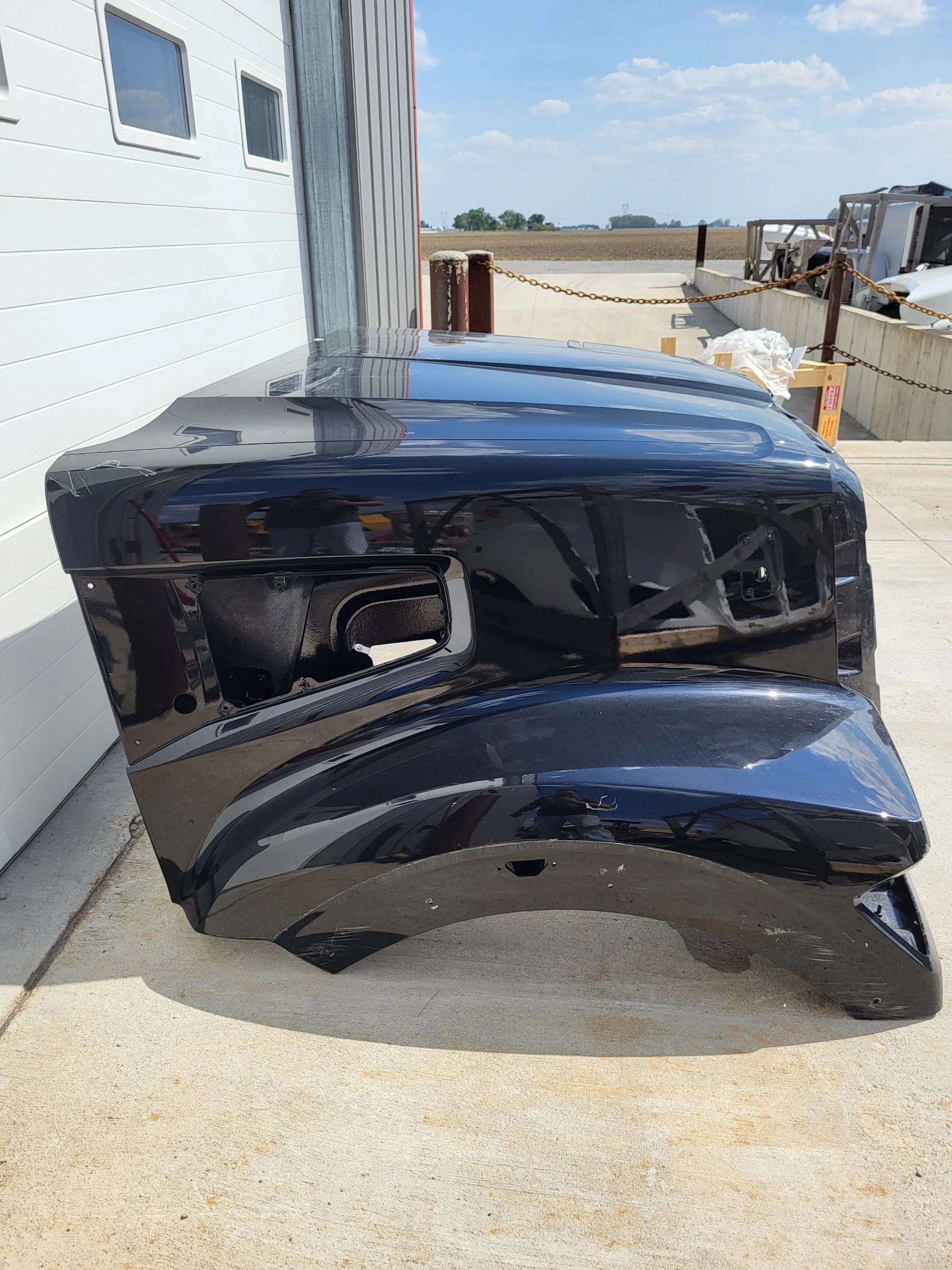 Western Star 49X SFA Hood, w/Access, RH Mirror, Fend. Ext., OEM Take Off, A17-21716-022 - Image 10