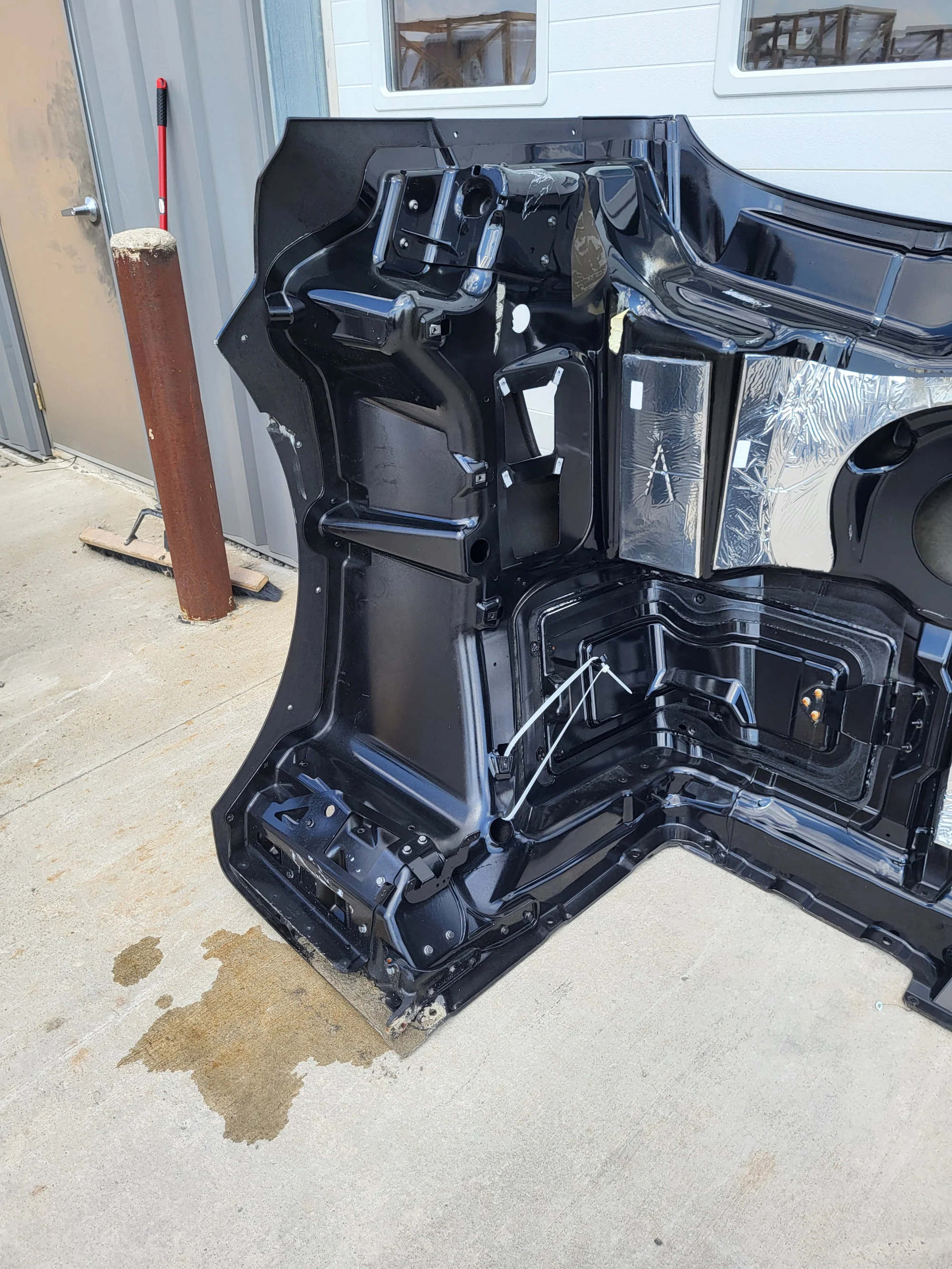 Western Star 49X SFA Hood, w/Access, RH Mirror, Fend. Ext., OEM Take Off, A17-21716-022 - Image 12