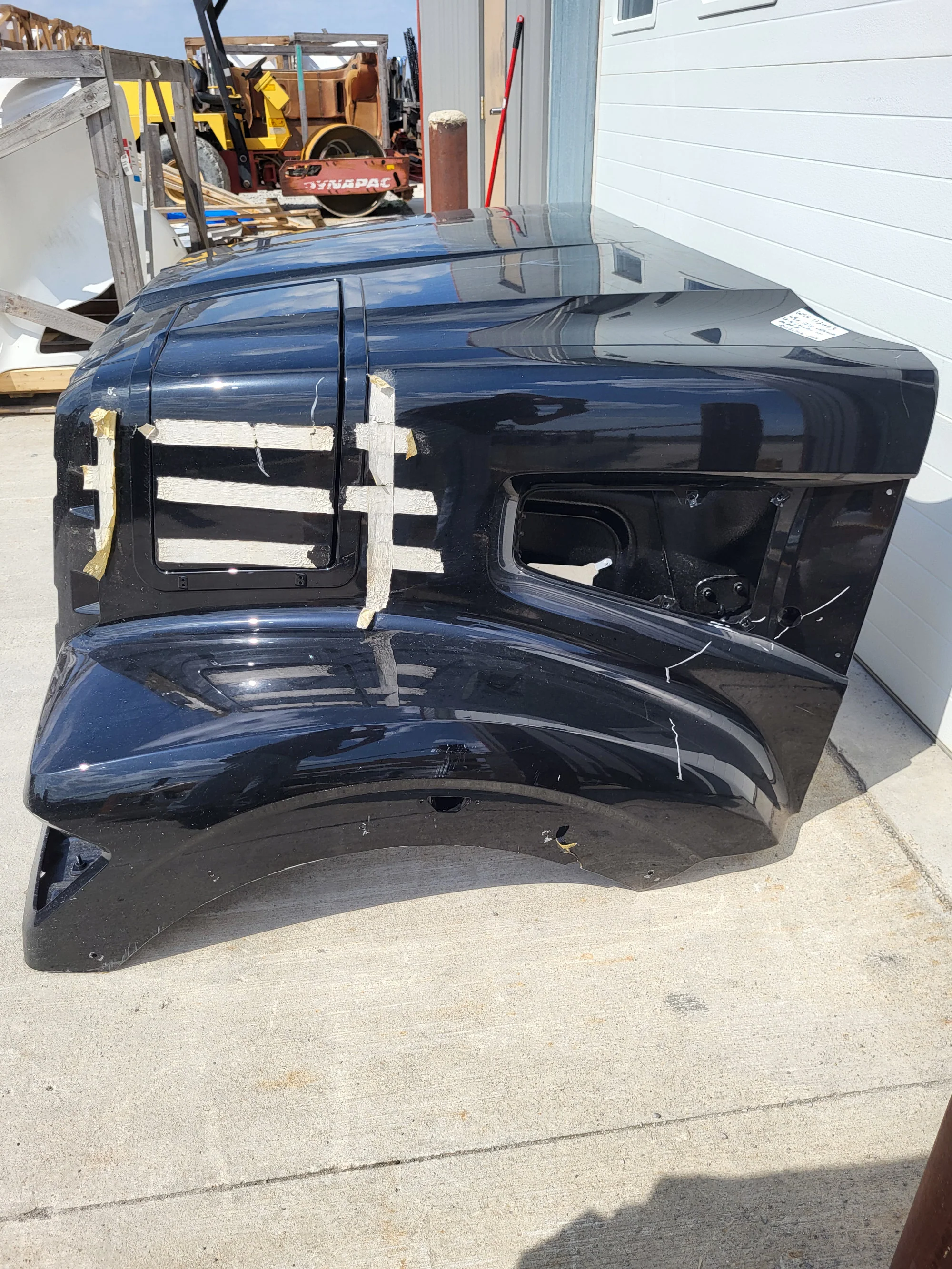 Western Star 49X SFA Hood, w/Access, RH Mirror, Fend. Ext., OEM Take Off, A17-21716-022 - Image 3