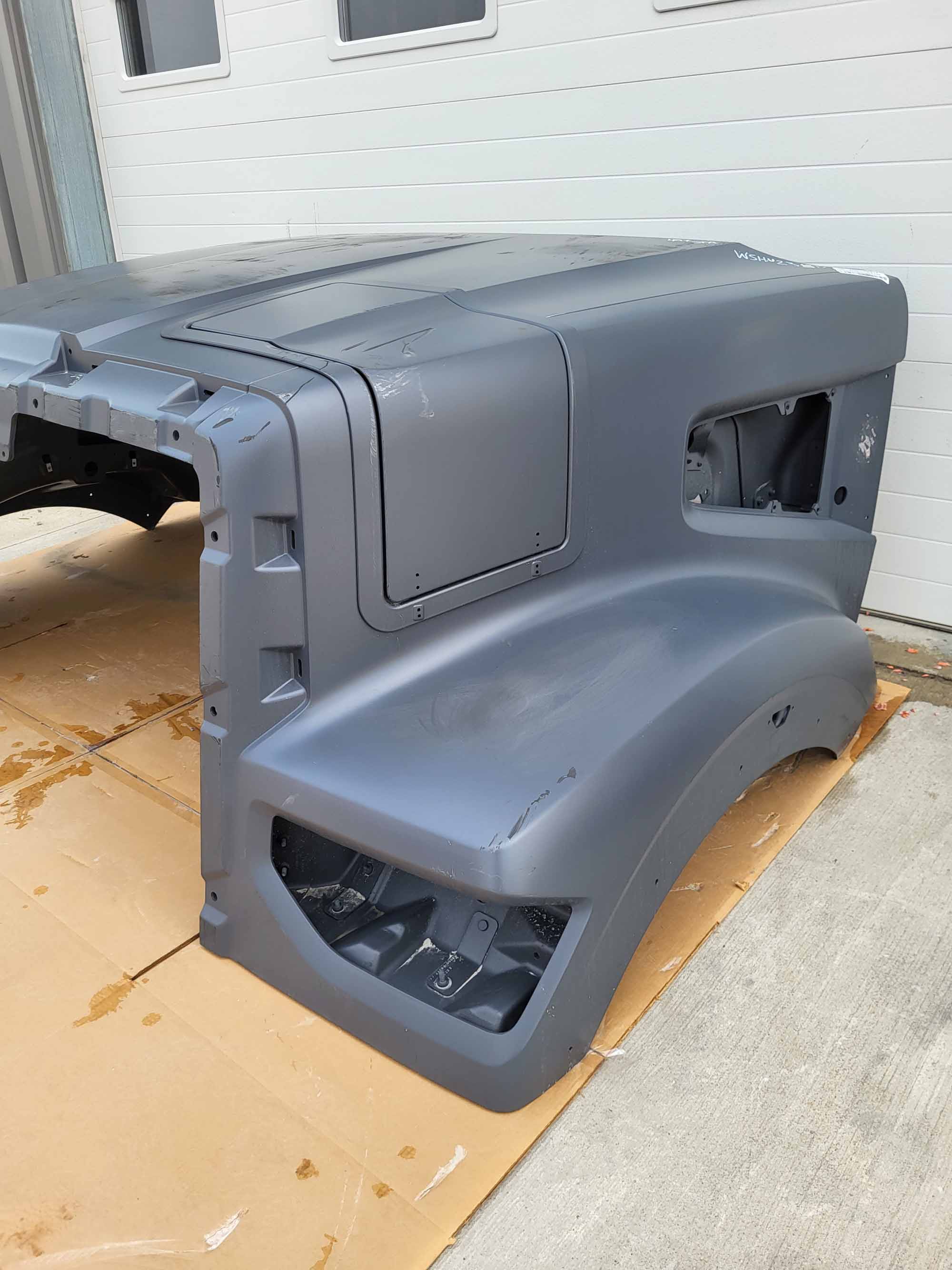 Western Star 49X SFA Hood, w/Access Panel & Drilled Fenders, OEM Take Off, U2317, A17-21716-015 - Image 4