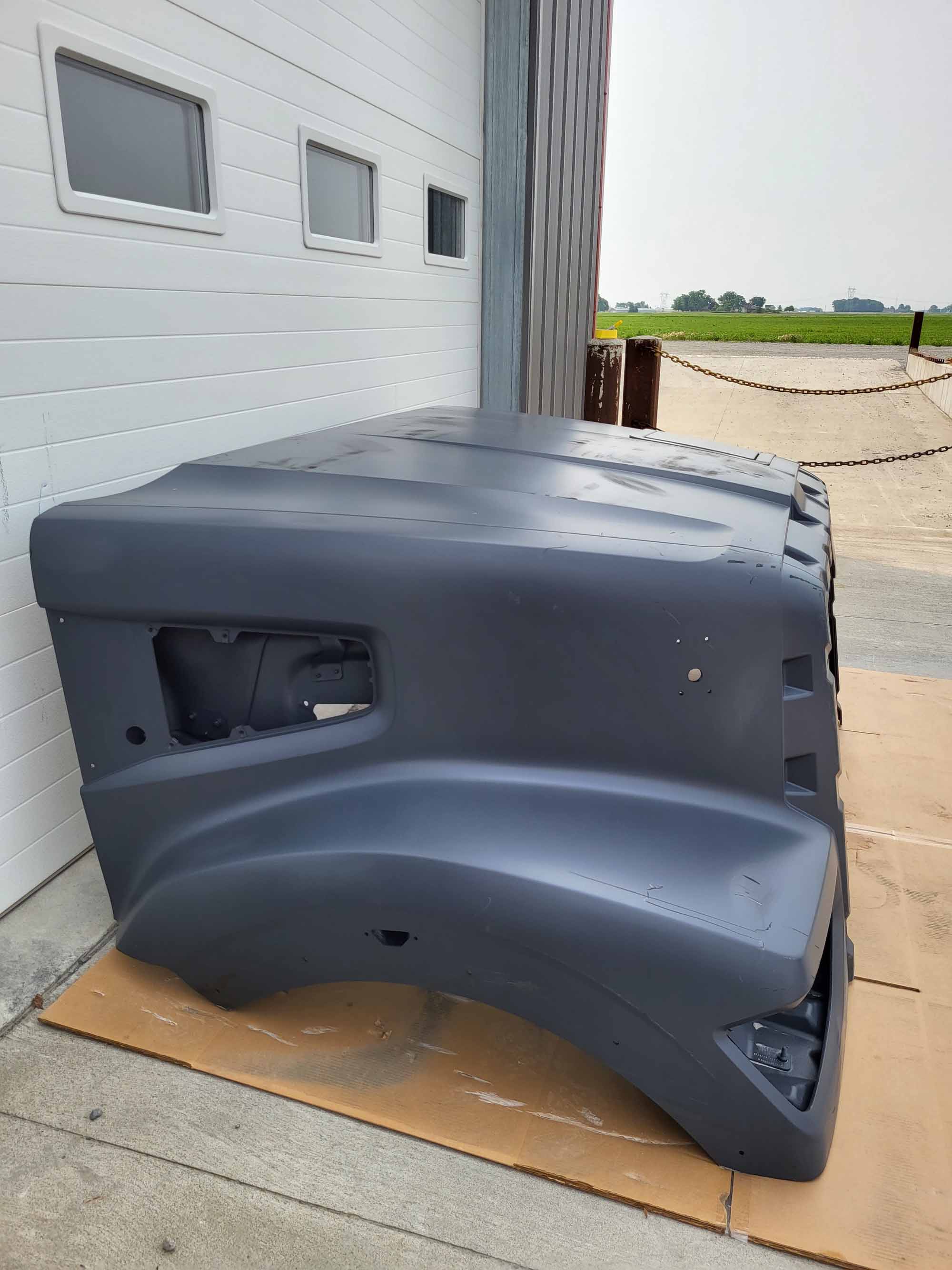 Western Star 49X SFA Hood, w/Access Panel & Drilled Fenders, OEM Take Off, U2317, A17-21716-015 - Image 6