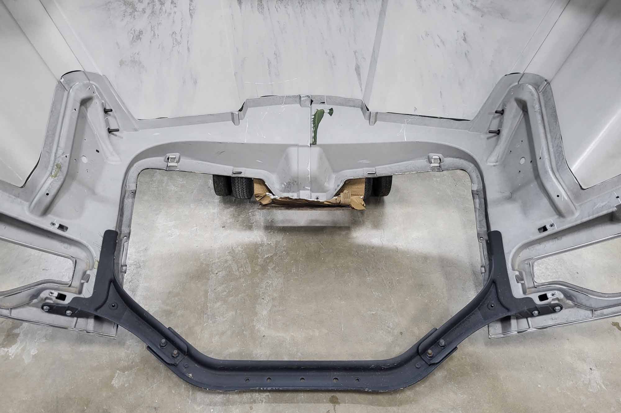 Western Star 57X  OEM Take-Off Hood, U2320 - Image 12